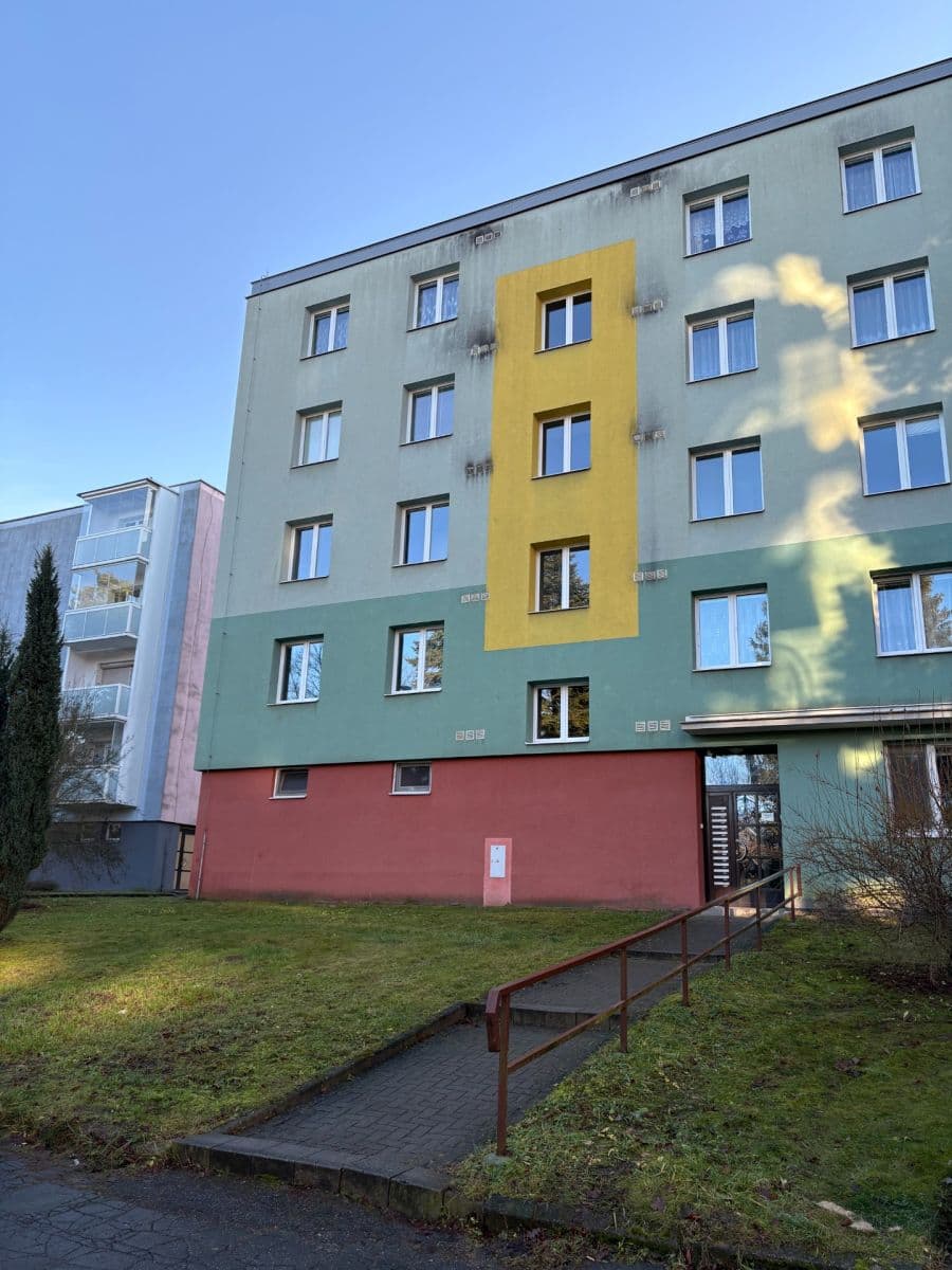 Prenájom bytu 3-izbový 65 m², Wolkerova, Žďár nad Sázavou, Kraj Vysočina Prenájom bytu 3-izbový 65 m², Wolkerova, Žďár nad Sázavou, Kraj Vysočina