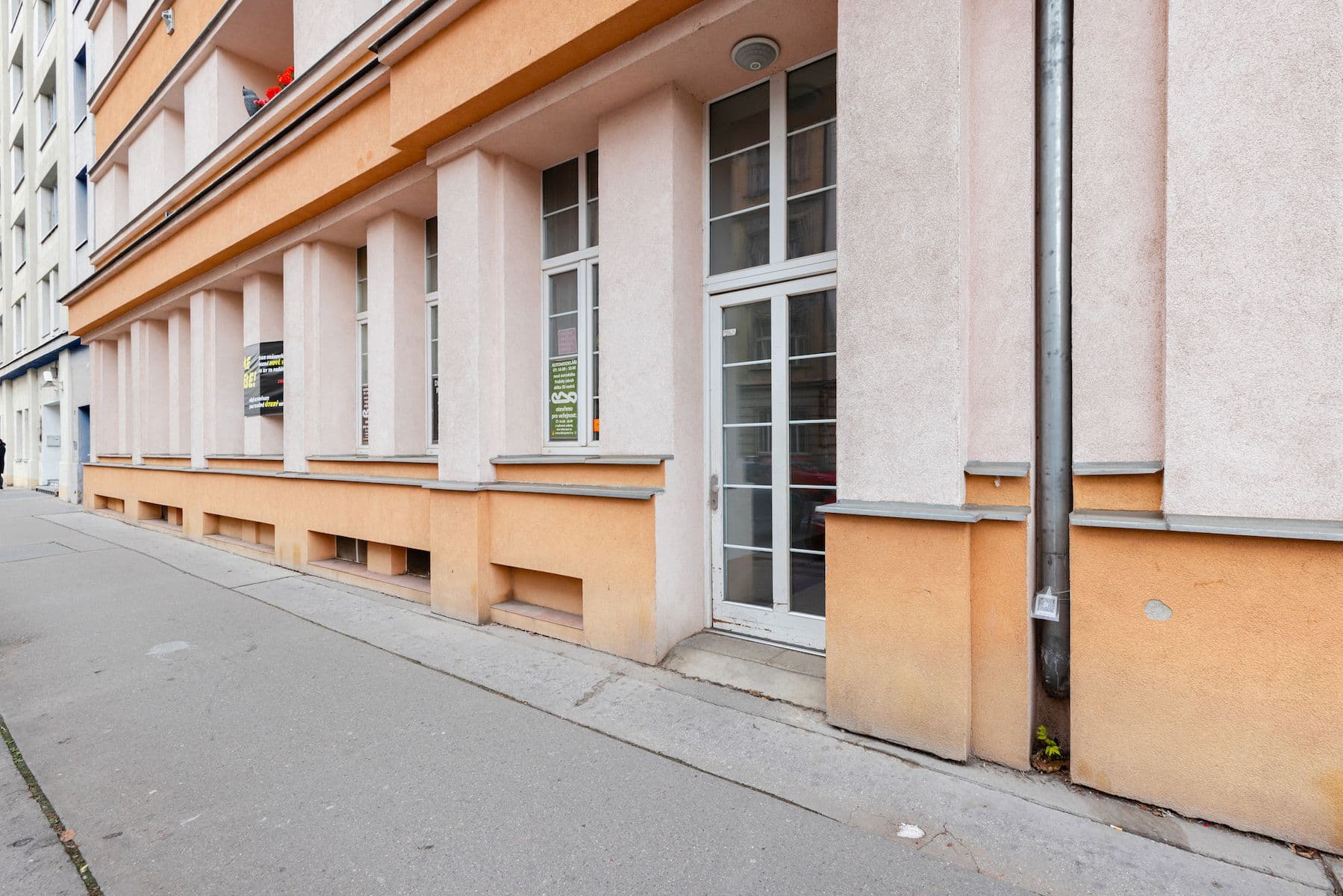 Predaj bytu 1-izbový 38 m², Tusarova, Praha, Praha Predaj bytu 1-izbový 38 m², Tusarova, Praha, Praha