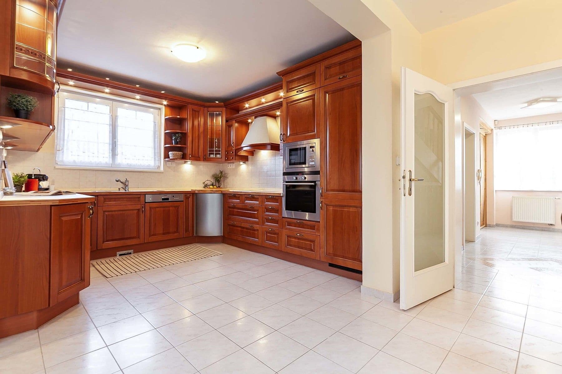 Predaj domu 348 m², pozemek 1.135 m², Sulice, Středočeský kraj Predaj domu 348 m², pozemek 1.135 m², Sulice, Středočeský kraj