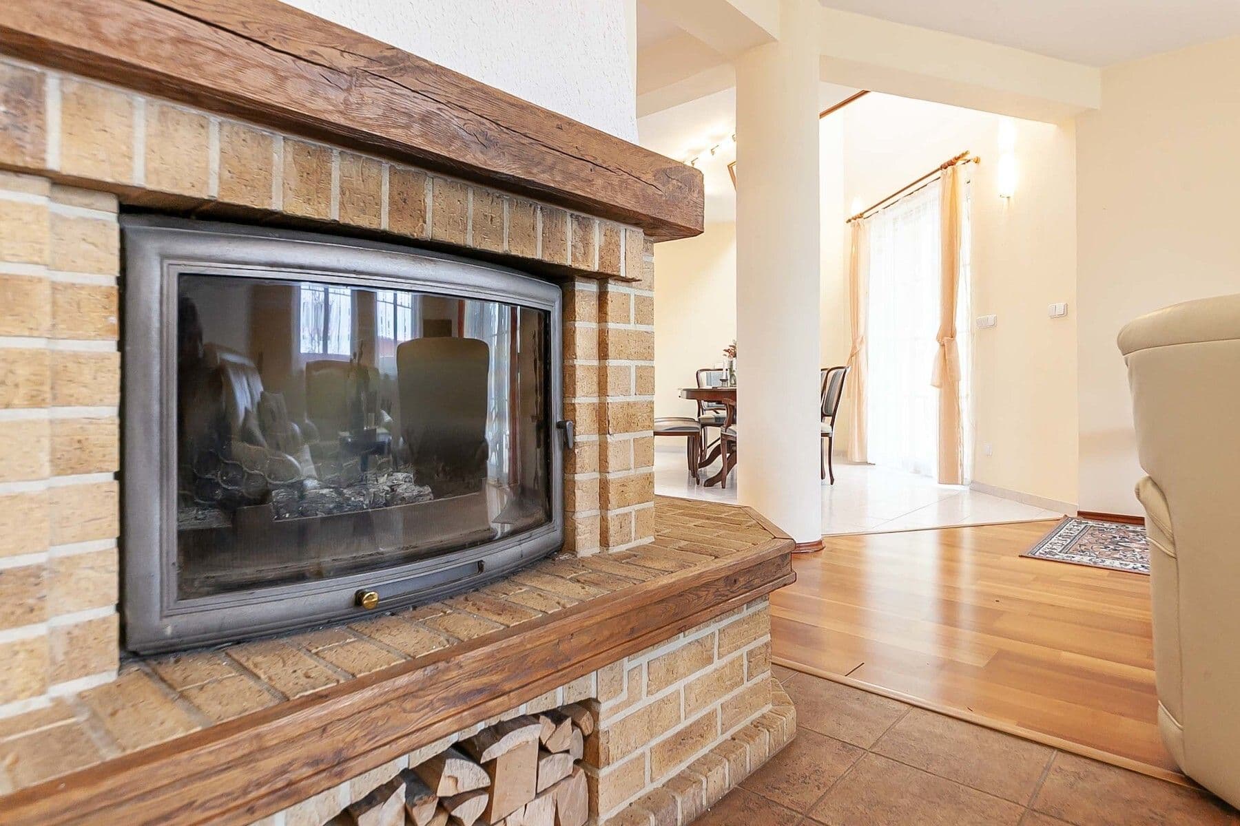 Predaj domu 348 m², pozemek 1.135 m², Sulice, Středočeský kraj Predaj domu 348 m², pozemek 1.135 m², Sulice, Středočeský kraj