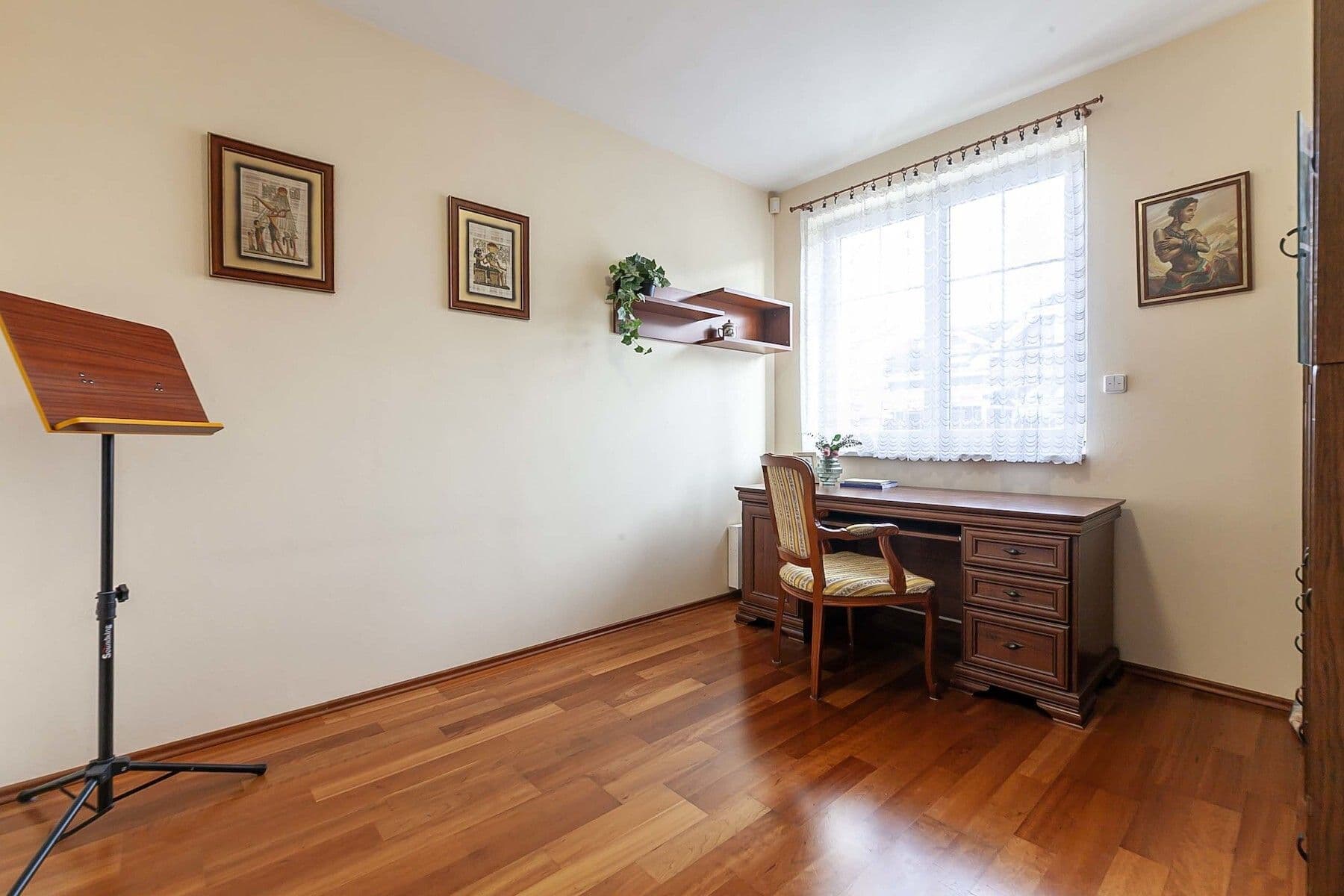 Predaj domu 348 m², pozemek 1.135 m², Sulice, Středočeský kraj Predaj domu 348 m², pozemek 1.135 m², Sulice, Středočeský kraj