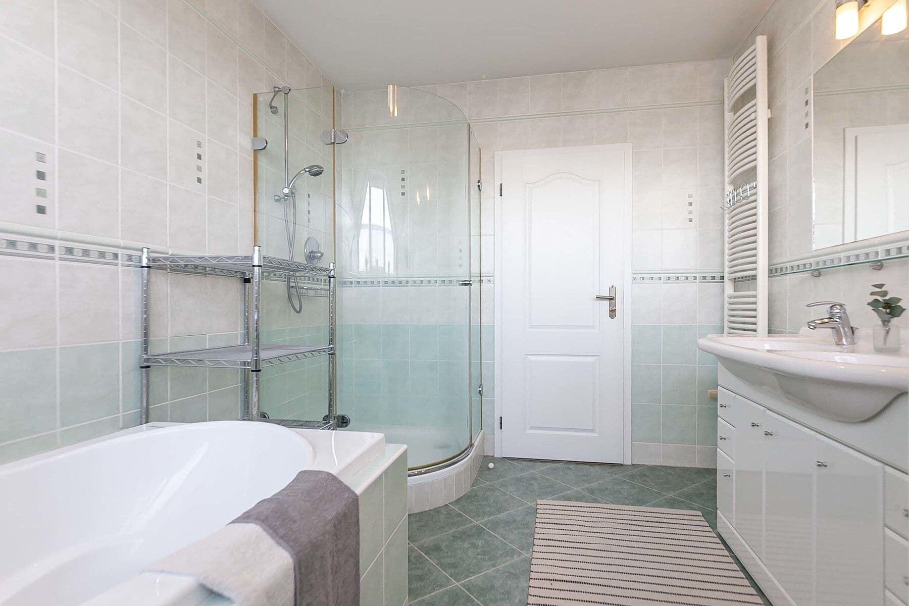 Predaj domu 348 m², pozemek 1.135 m², Sulice, Středočeský kraj Predaj domu 348 m², pozemek 1.135 m², Sulice, Středočeský kraj