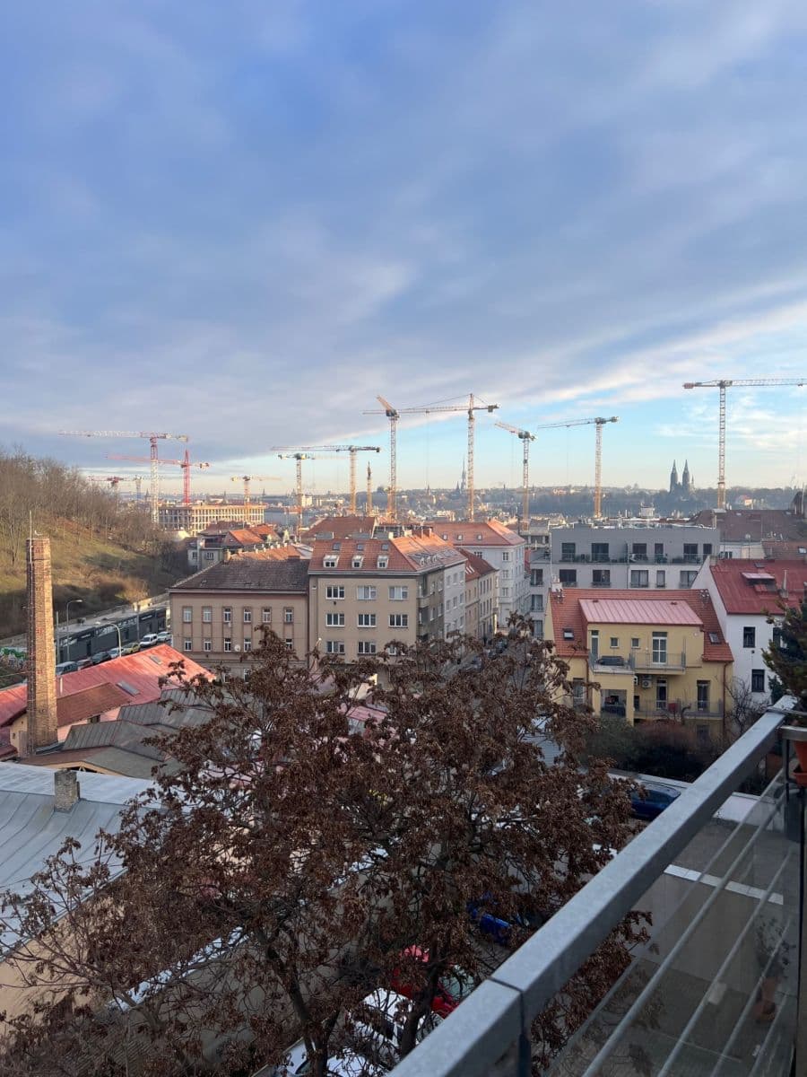 Prenájom bytu 3-izbový 95 m², Na Neklance, Praha, Praha Prenájom bytu 3-izbový 95 m², Na Neklance, Praha, Praha