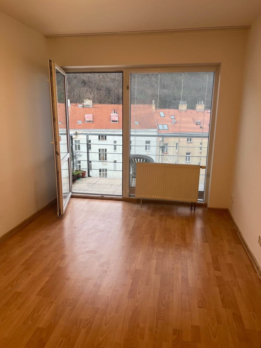 Prenájom bytu 3-izbový 95 m², Na Neklance, Praha, Praha Prenájom bytu 3-izbový 95 m², Na Neklance, Praha, Praha