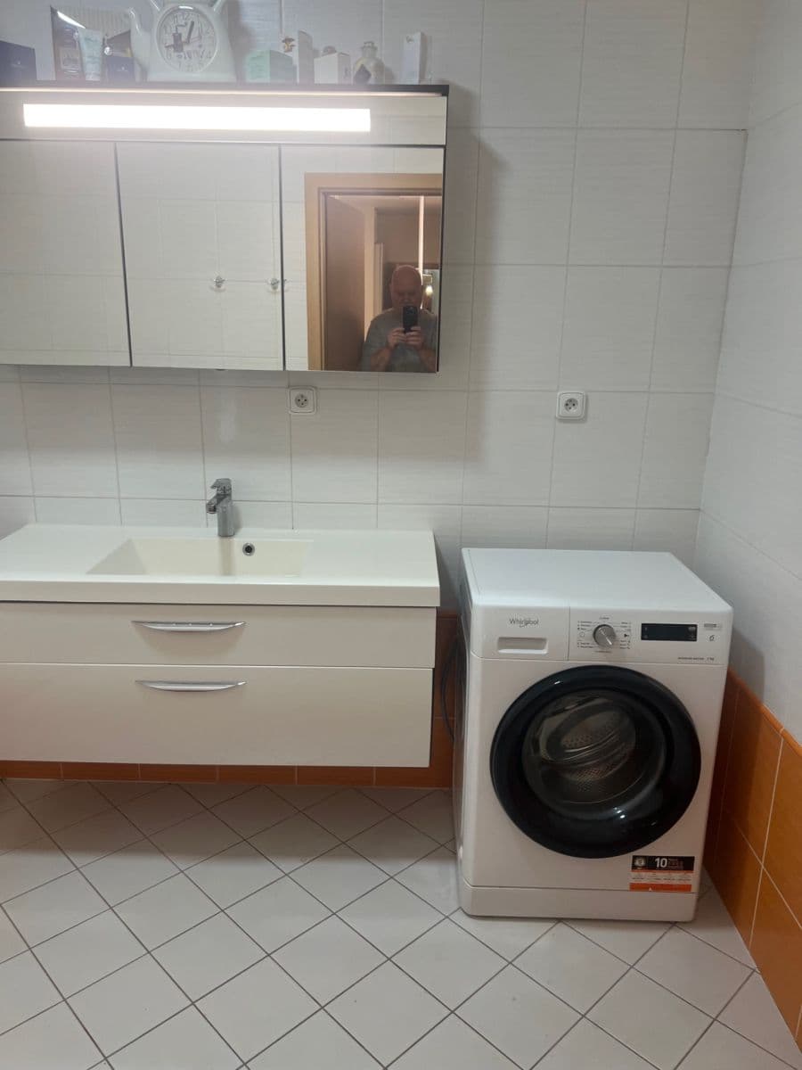 Prenájom bytu 3-izbový 95 m², Na Neklance, Praha, Praha Prenájom bytu 3-izbový 95 m², Na Neklance, Praha, Praha