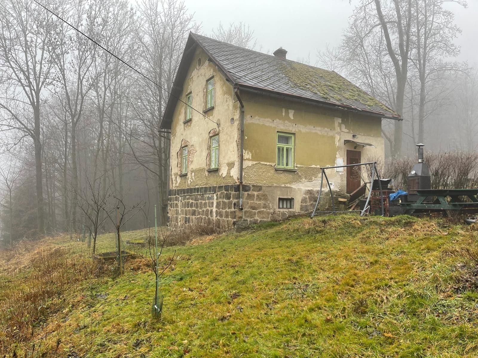 Predaj rekreačného objektu 111 m², pozemek 569 m², Mikulášovice, Ústecký kraj Predaj rekreačného objektu 111 m², pozemek 569 m², Mikulášovice, Ústecký kraj