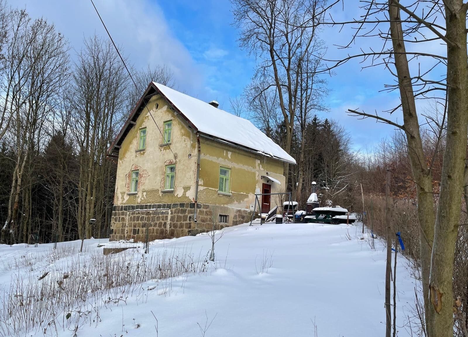 Predaj rekreačného objektu 111 m², pozemek 569 m², Mikulášovice, Ústecký kraj Predaj rekreačného objektu 111 m², pozemek 569 m², Mikulášovice, Ústecký kraj