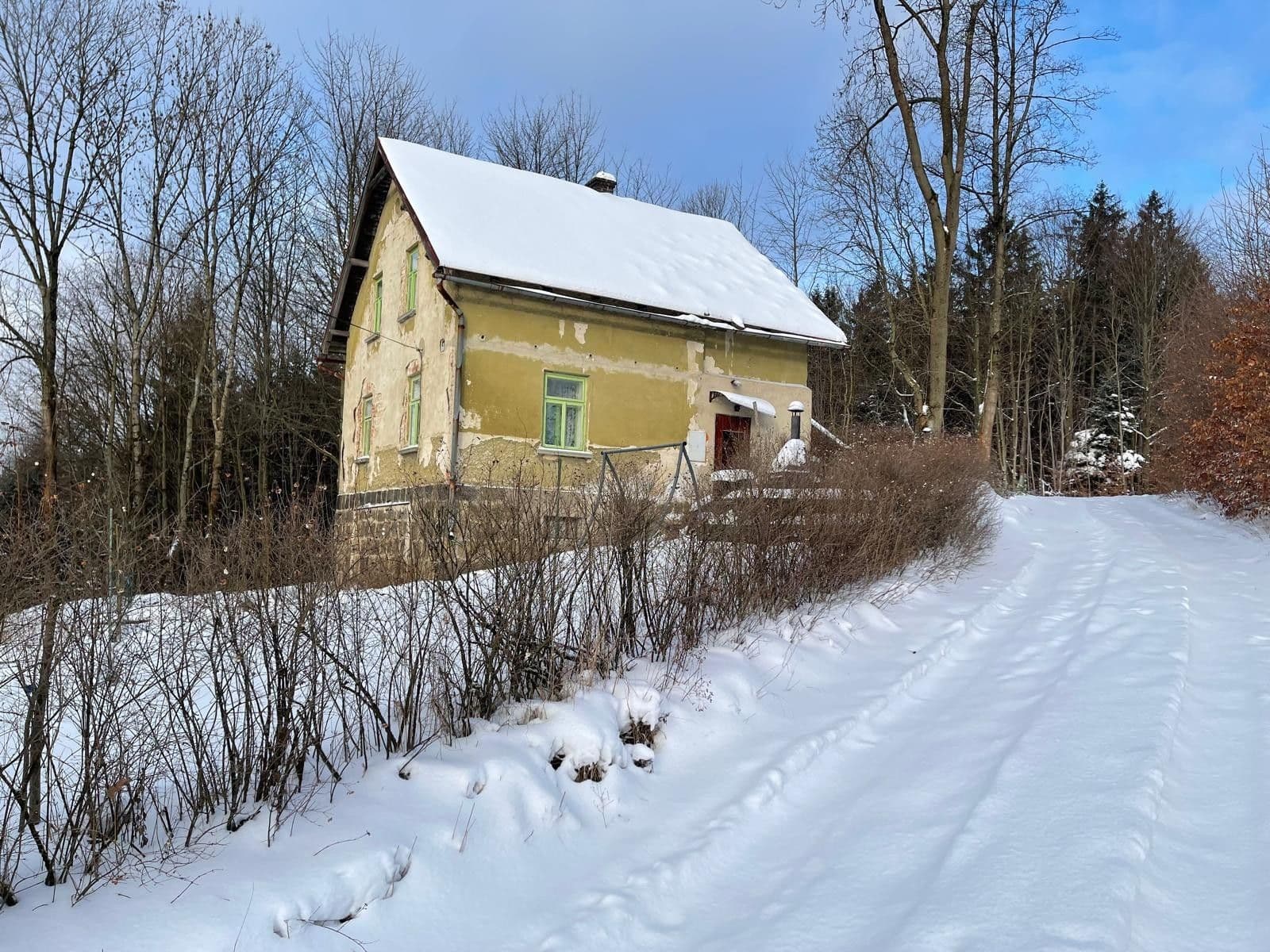 Predaj rekreačného objektu 111 m², pozemek 569 m², Mikulášovice, Ústecký kraj Predaj rekreačného objektu 111 m², pozemek 569 m², Mikulášovice, Ústecký kraj