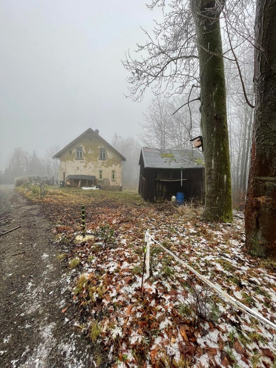 Predaj rekreačného objektu 111 m², pozemek 569 m², Mikulášovice, Ústecký kraj Predaj rekreačného objektu 111 m², pozemek 569 m², Mikulášovice, Ústecký kraj