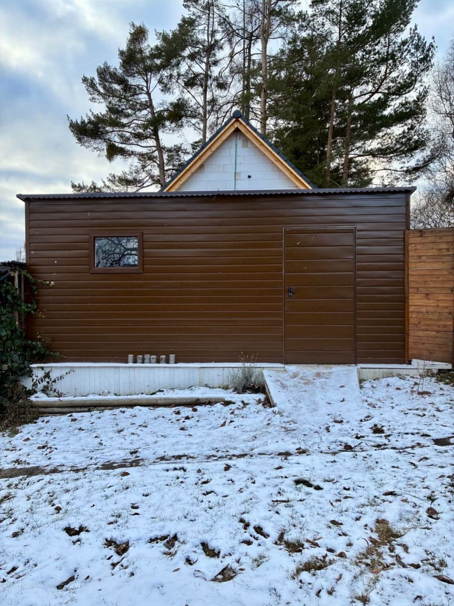 Predaj rekreačného objektu 55 m², pozemek 800 m², Kytín, Středočeský kraj Predaj rekreačného objektu 55 m², pozemek 800 m², Kytín, Středočeský kraj