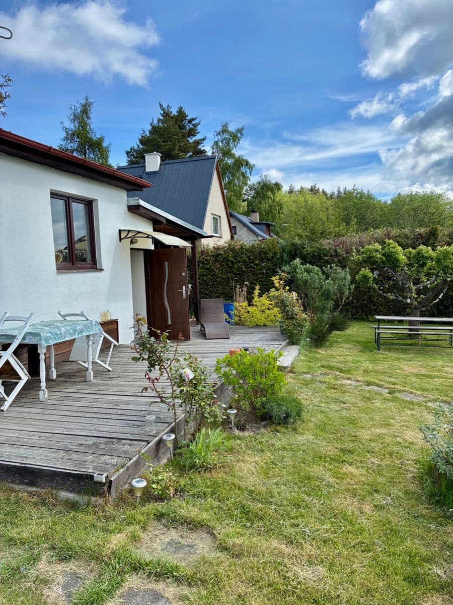 Predaj rekreačného objektu 55 m², pozemek 800 m², Kytín, Středočeský kraj Predaj rekreačného objektu 55 m², pozemek 800 m², Kytín, Středočeský kraj