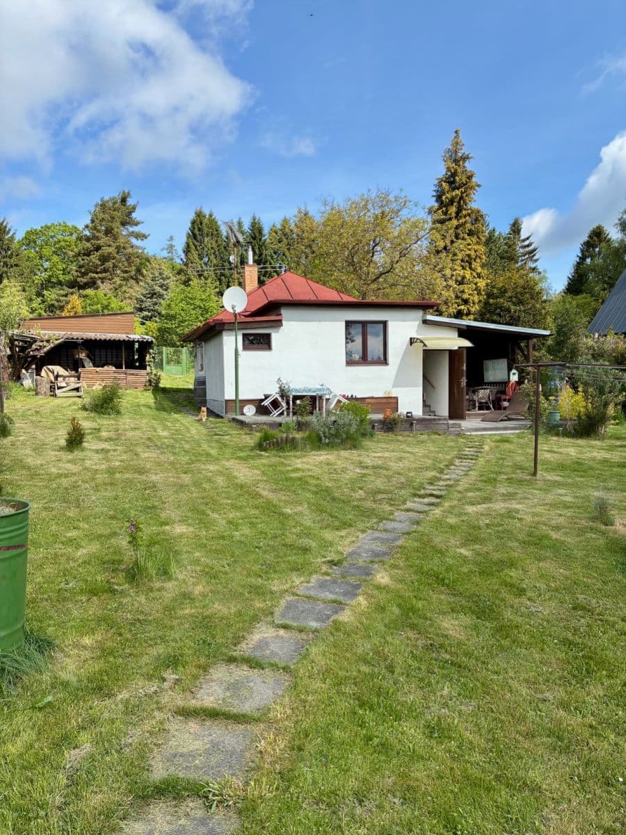 Predaj rekreačného objektu 55 m², pozemek 800 m², Kytín, Středočeský kraj Predaj rekreačného objektu 55 m², pozemek 800 m², Kytín, Středočeský kraj