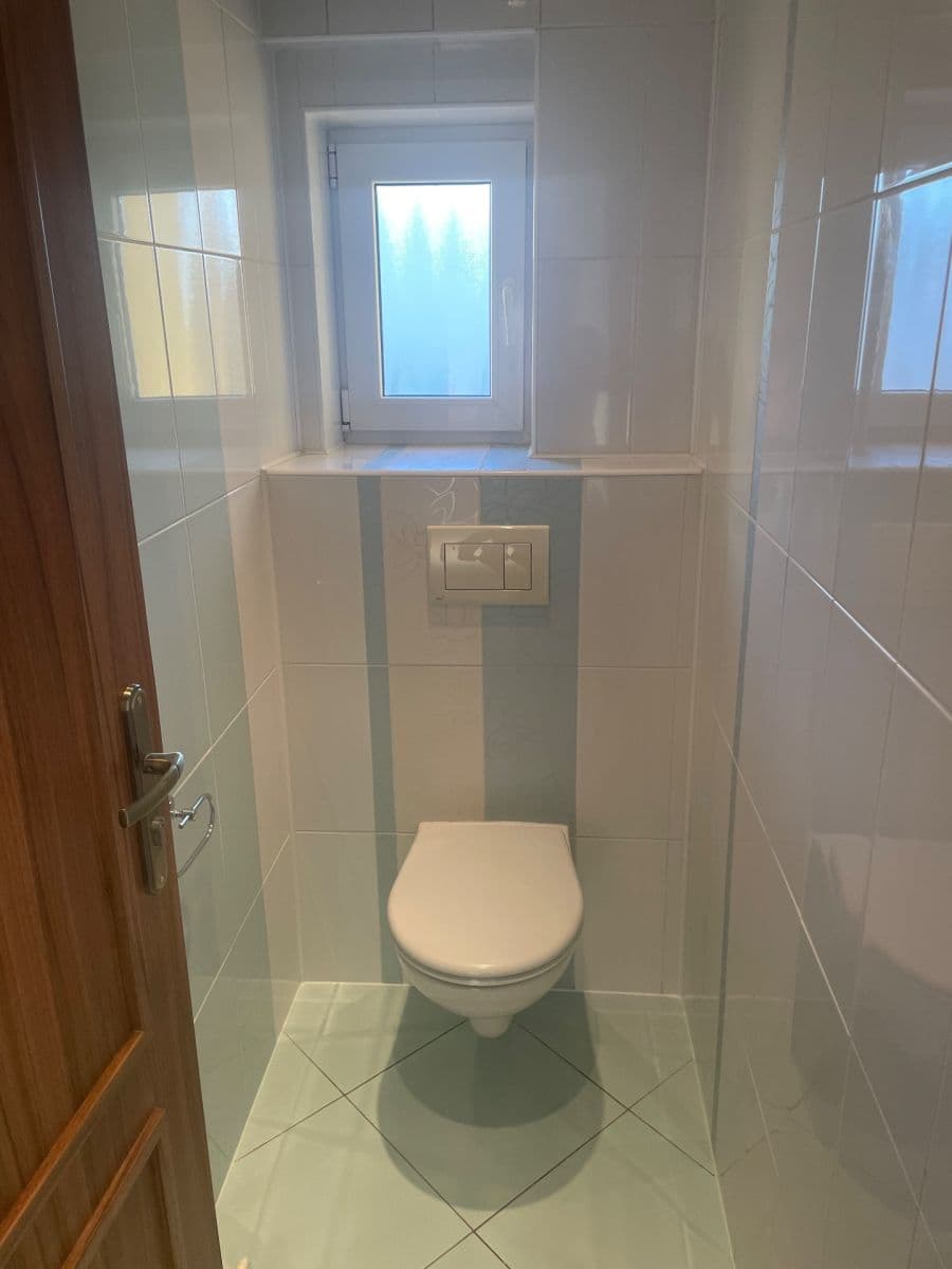 Prenájom bytu 3-izbový 81 m², Litovická, Hostivice, Středočeský kraj Prenájom bytu 3-izbový 81 m², Litovická, Hostivice, Středočeský kraj