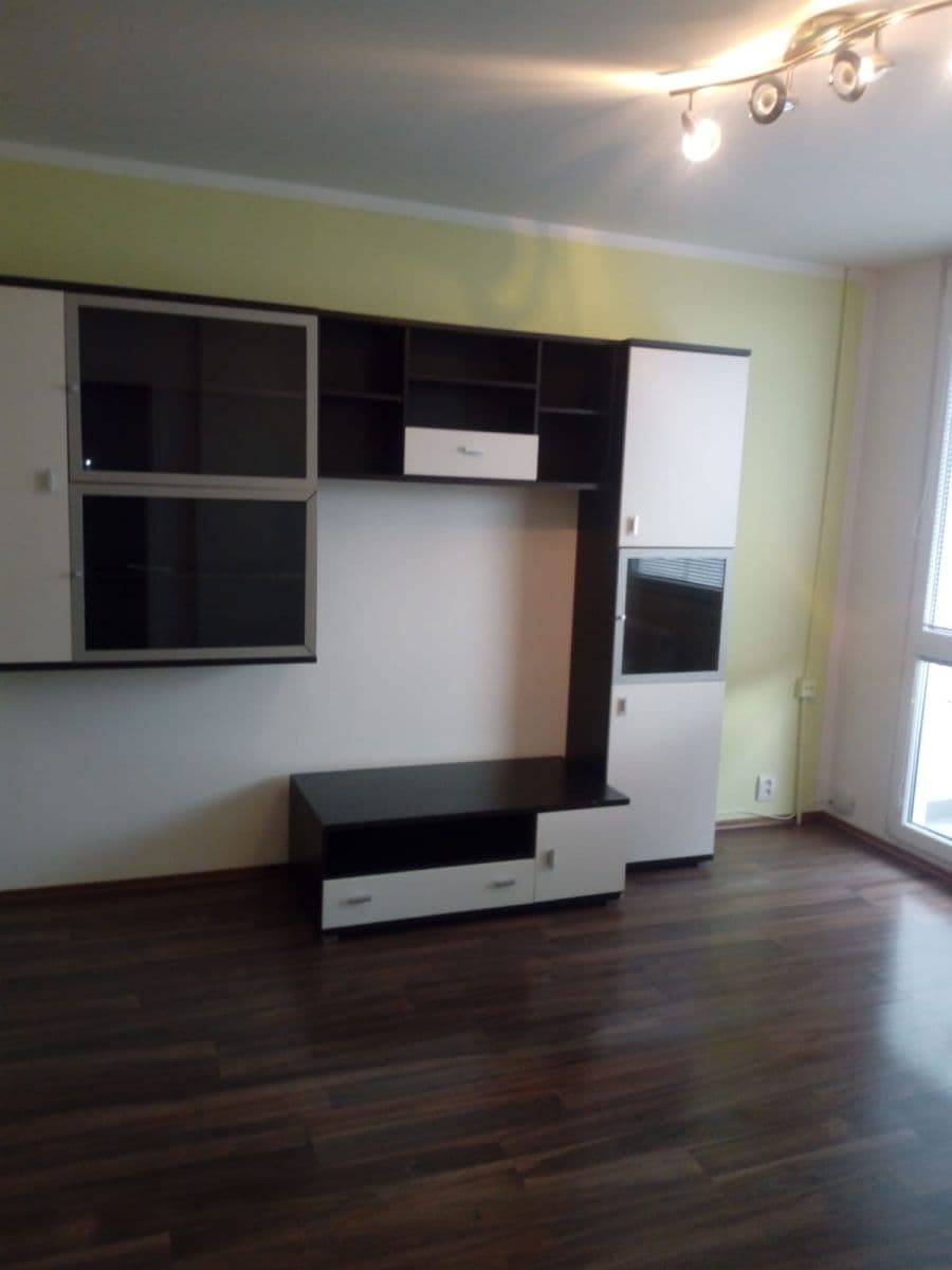 Prenájom bytu 2-izbový 40 m², Murgašova, Praha, Praha Prenájom bytu 2-izbový 40 m², Murgašova, Praha, Praha