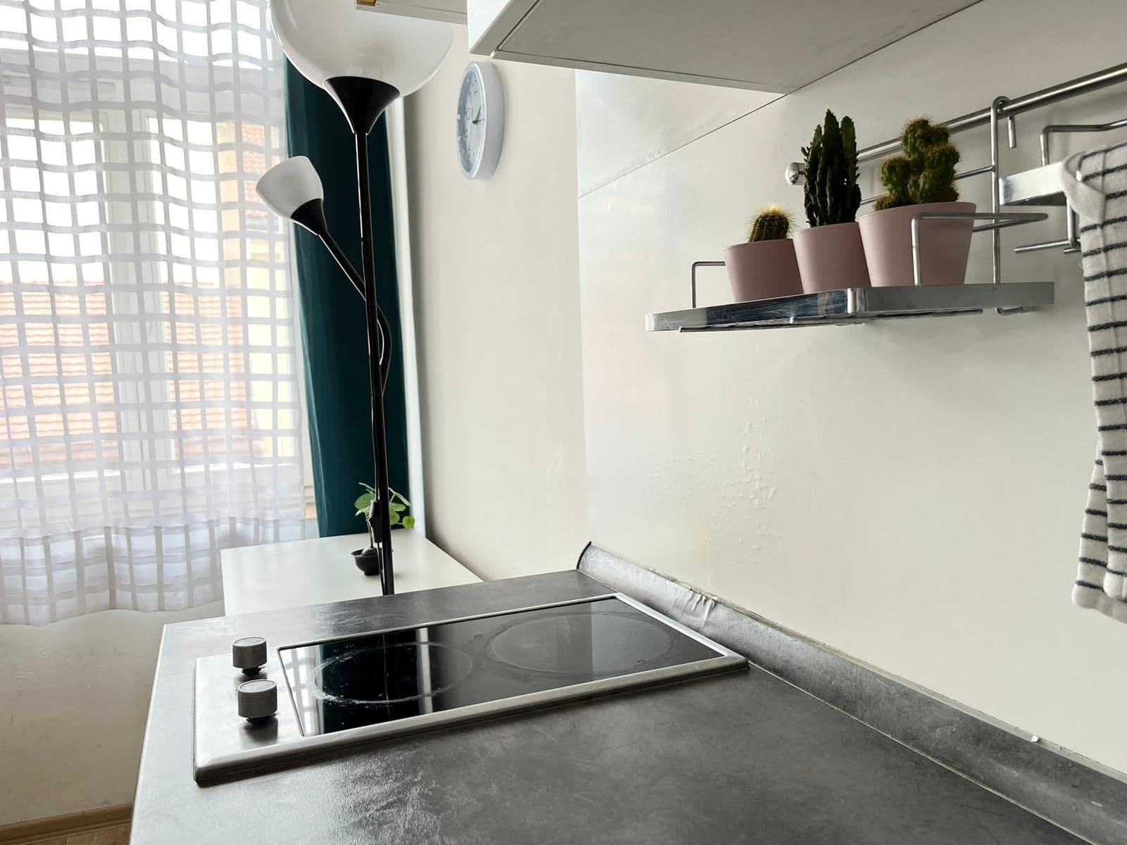 Prenájom bytu 1-izbový 30 m², Víta Nejedlého, Praha, Praha Prenájom bytu 1-izbový 30 m², Víta Nejedlého, Praha, Praha