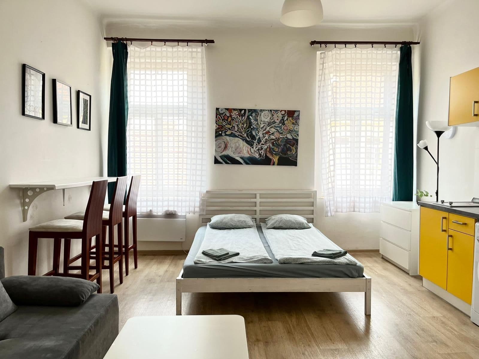 Prenájom bytu 1-izbový 30 m², Víta Nejedlého, Praha, Praha Prenájom bytu 1-izbový 30 m², Víta Nejedlého, Praha, Praha