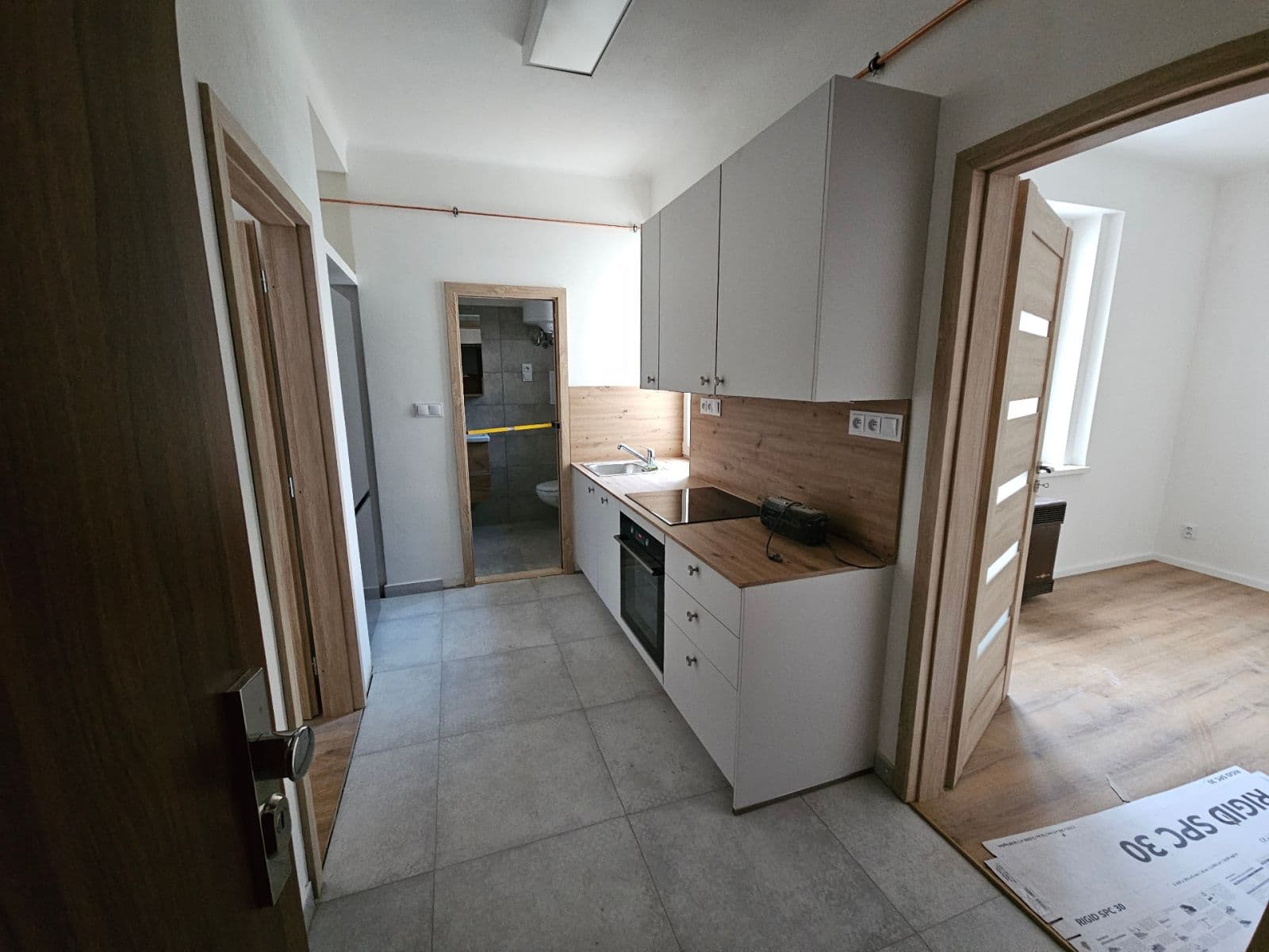 Prenájom bytu 2-izbový 43 m², Žerotínova, Praha, Praha Prenájom bytu 2-izbový 43 m², Žerotínova, Praha, Praha