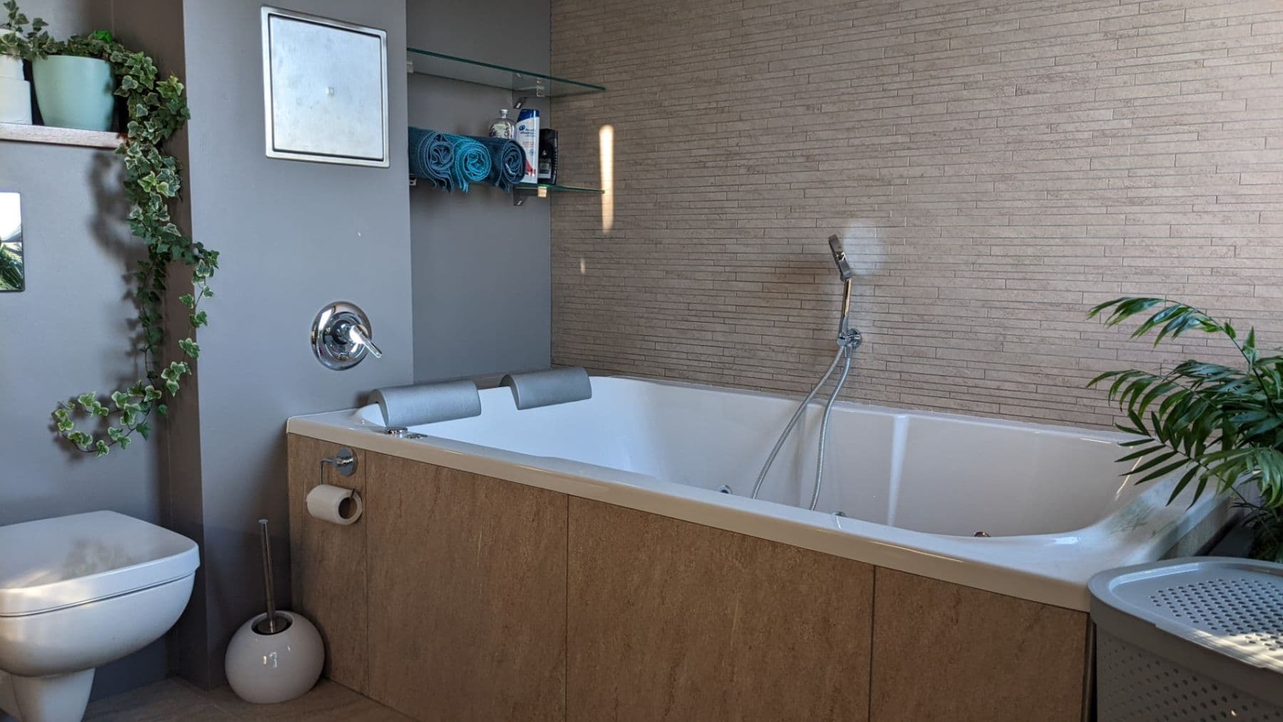 Prenájom bytu 3-izbový 200 m², Pečárková, Praha, Praha Prenájom bytu 3-izbový 200 m², Pečárková, Praha, Praha