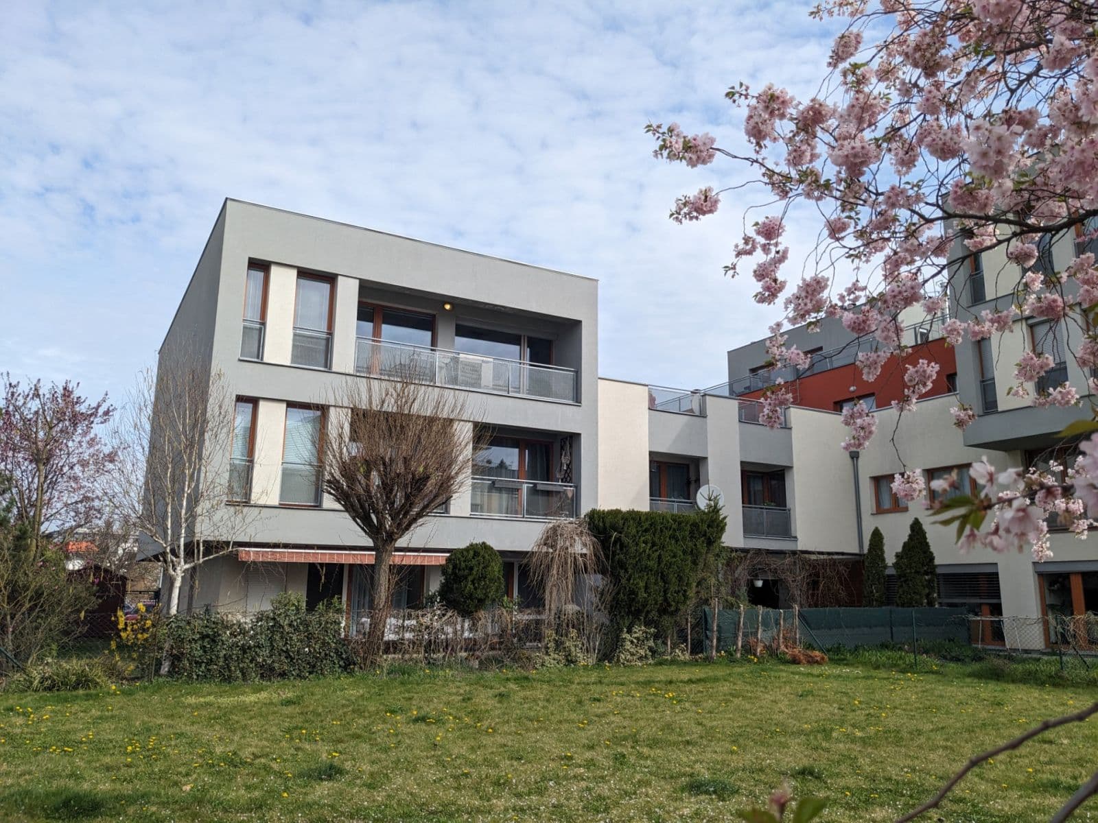 Prenájom bytu 3-izbový 200 m², Pečárková, Praha, Praha Prenájom bytu 3-izbový 200 m², Pečárková, Praha, Praha