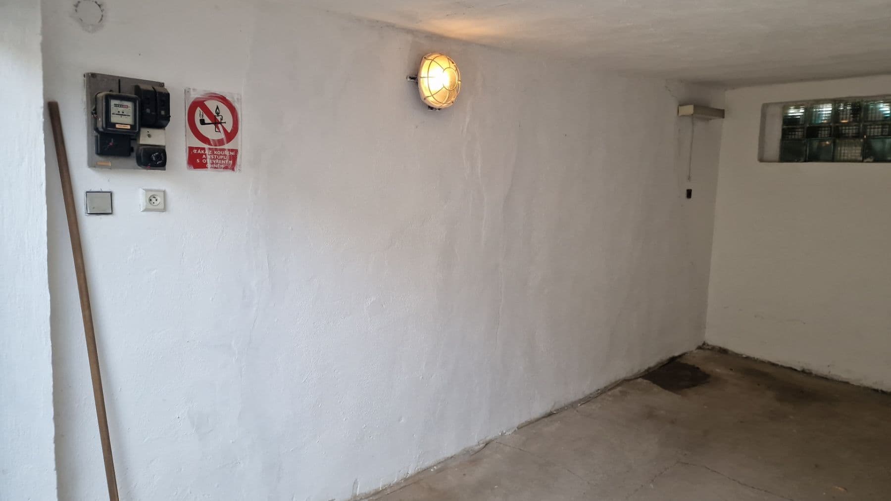 Prenájom garáže 17 m², Třískalova, Brno, Jihomoravský kraj Prenájom garáže 17 m², Třískalova, Brno, Jihomoravský kraj