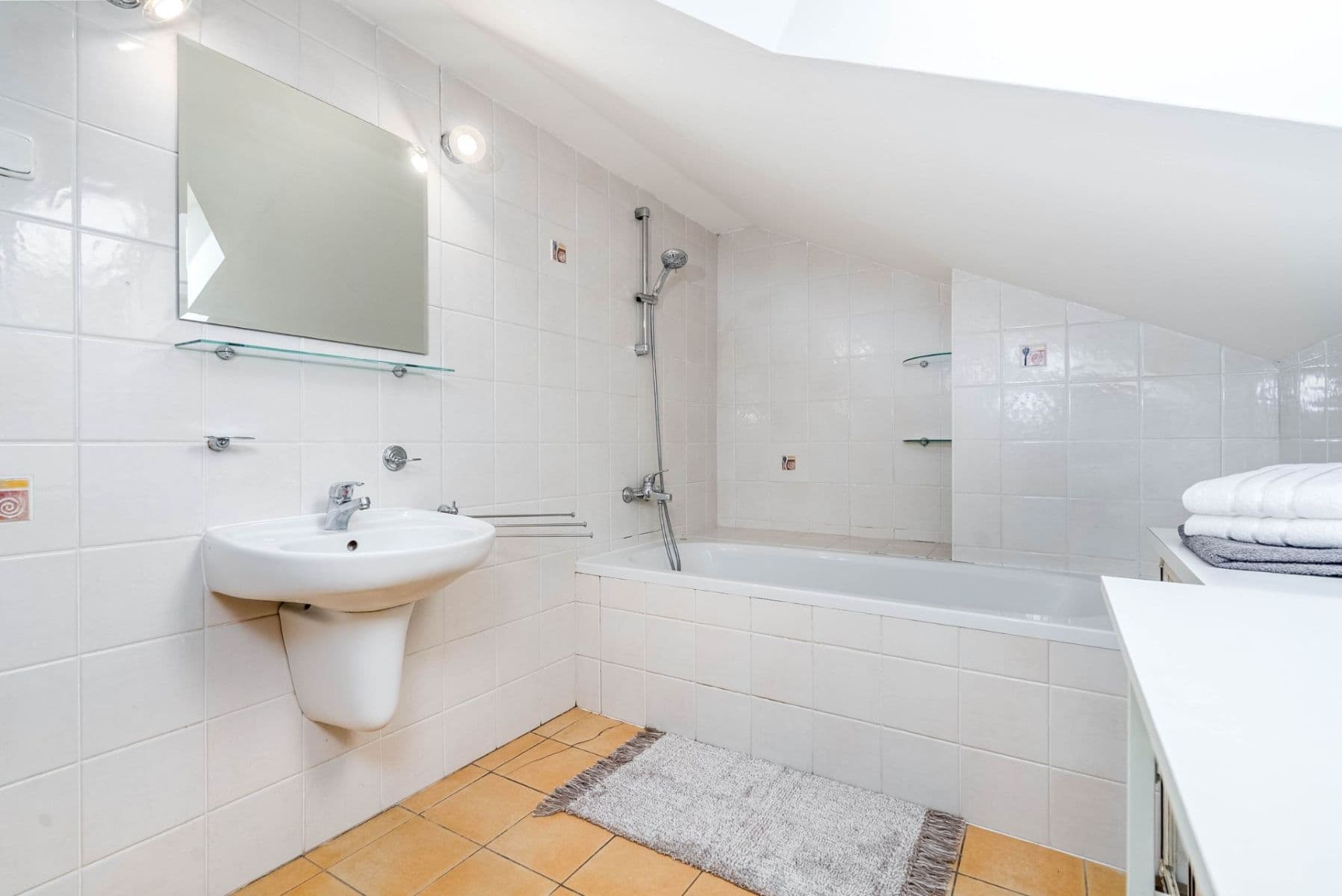 Predaj bytu 2-izbový 75 m², Lipnická, Praha, Praha Predaj bytu 2-izbový 75 m², Lipnická, Praha, Praha