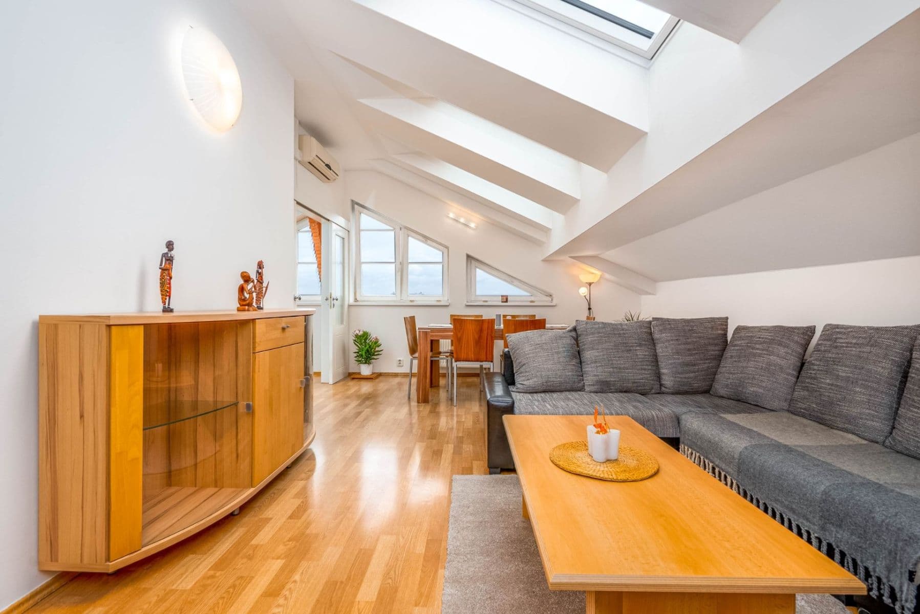 Predaj bytu 2-izbový 75 m², Lipnická, Praha, Praha Predaj bytu 2-izbový 75 m², Lipnická, Praha, Praha