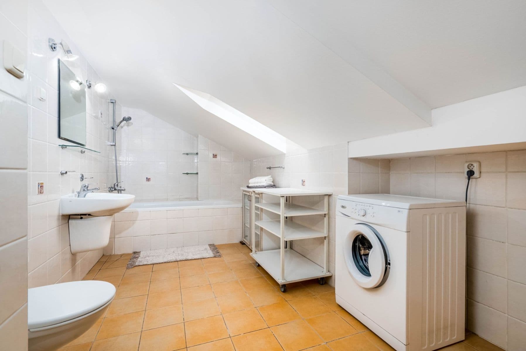 Predaj bytu 2-izbový 75 m², Lipnická, Praha, Praha Predaj bytu 2-izbový 75 m², Lipnická, Praha, Praha