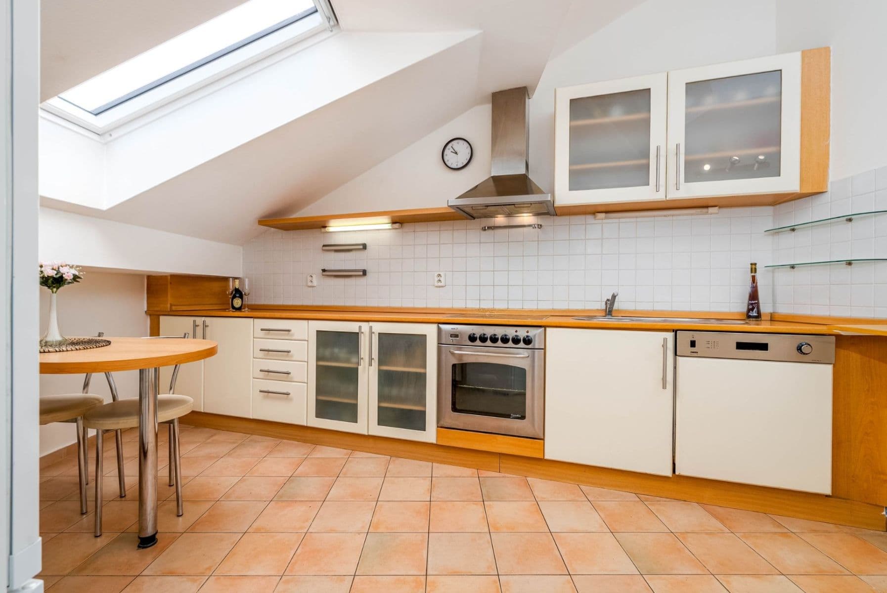 Predaj bytu 2-izbový 75 m², Lipnická, Praha, Praha Predaj bytu 2-izbový 75 m², Lipnická, Praha, Praha