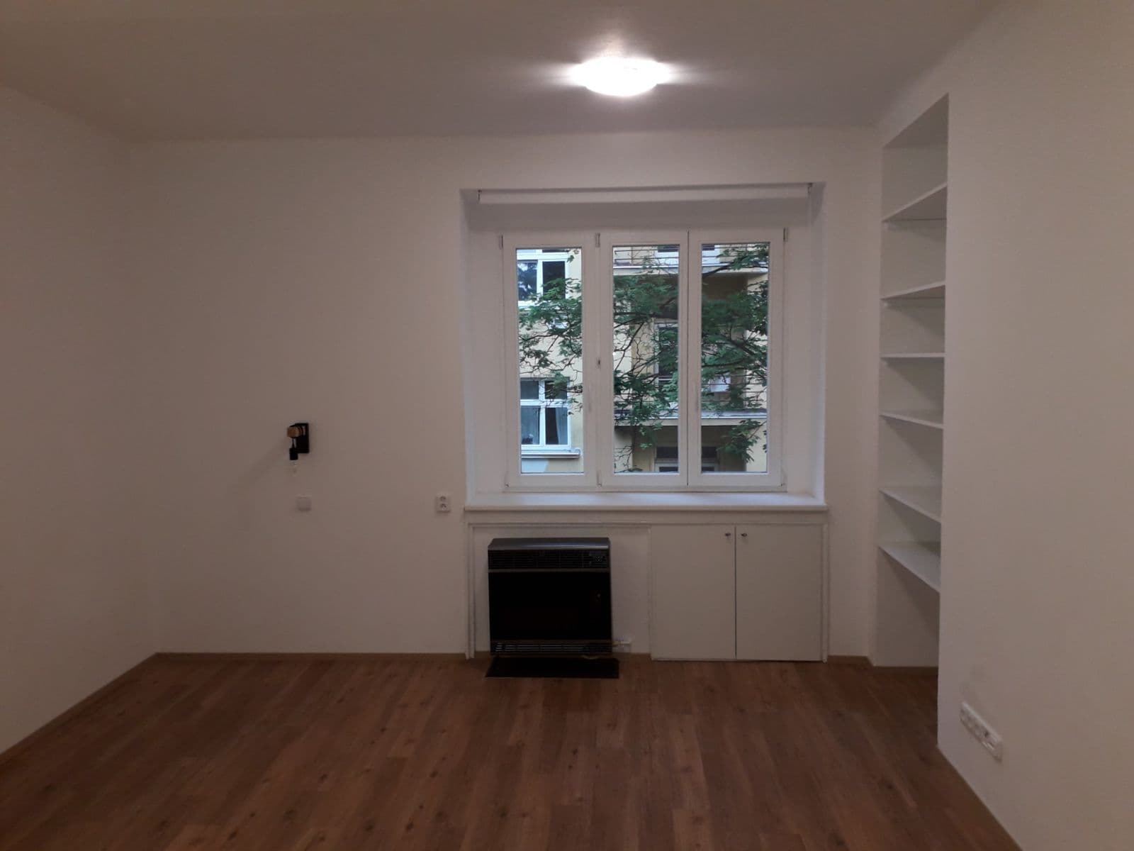 Prenájom bytu 1-izbový 29 m², Petra Rezka, Praha, Praha Prenájom bytu 1-izbový 29 m², Petra Rezka, Praha, Praha