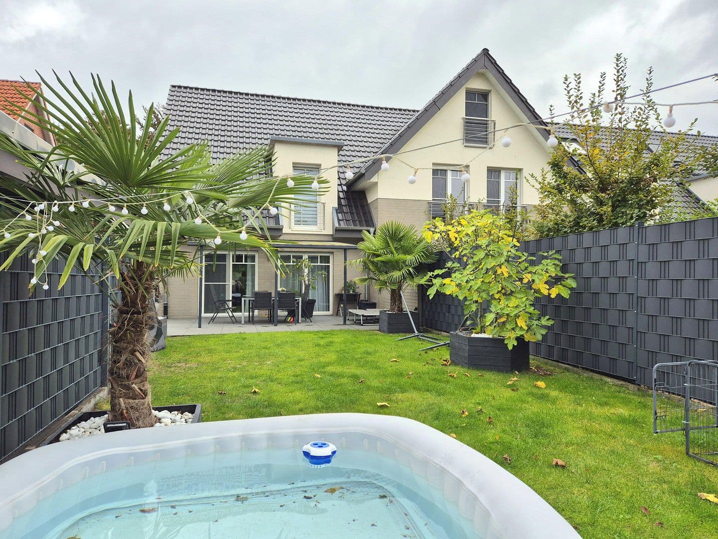 Predaj domu 125 m², pozemek 375 m², Gütersloh, Severné Porýnie - Westfálsko Predaj domu 125 m², pozemek 375 m², Gütersloh, Severné Porýnie - Westfálsko