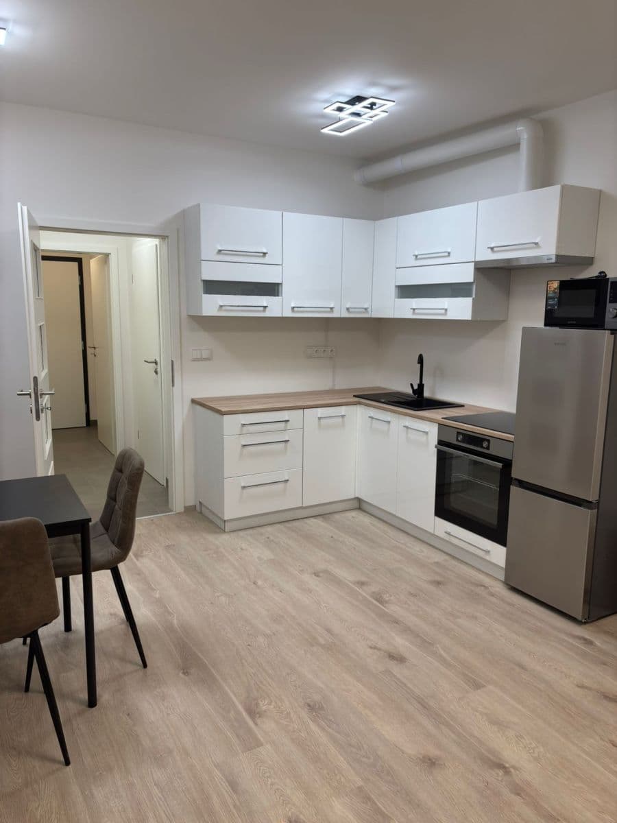 Prenájom bytu 1-izbový 26 m², Augustina Lukeše, Brandýs nad Labem-Stará Boleslav, Středočeský kraj Prenájom bytu 1-izbový 26 m², Augustina Lukeše, Brandýs nad Labem-Stará Boleslav, Středočeský kraj