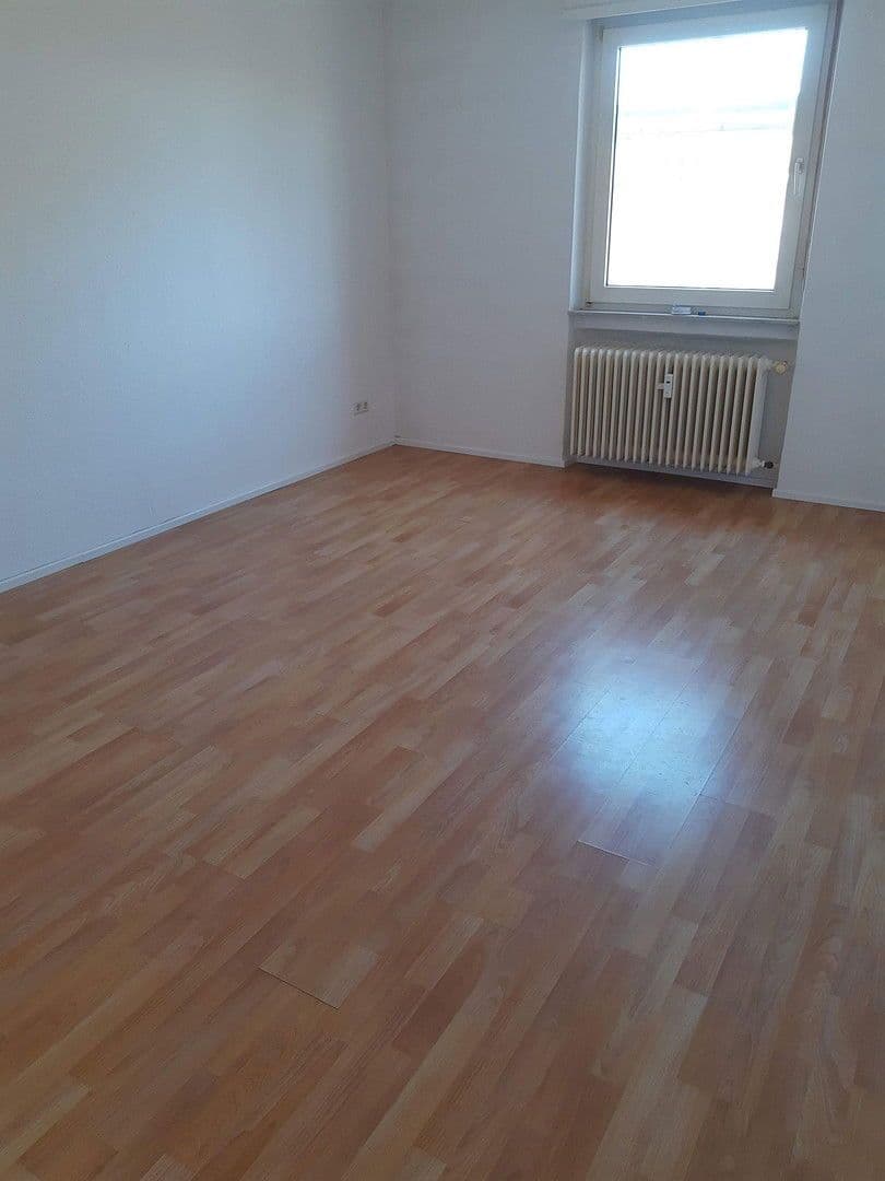 Prenájom bytu 3-izbový 81 m², Zweibrücken, Porýnie-Falcko Prenájom bytu 3-izbový 81 m², Zweibrücken, Porýnie-Falcko