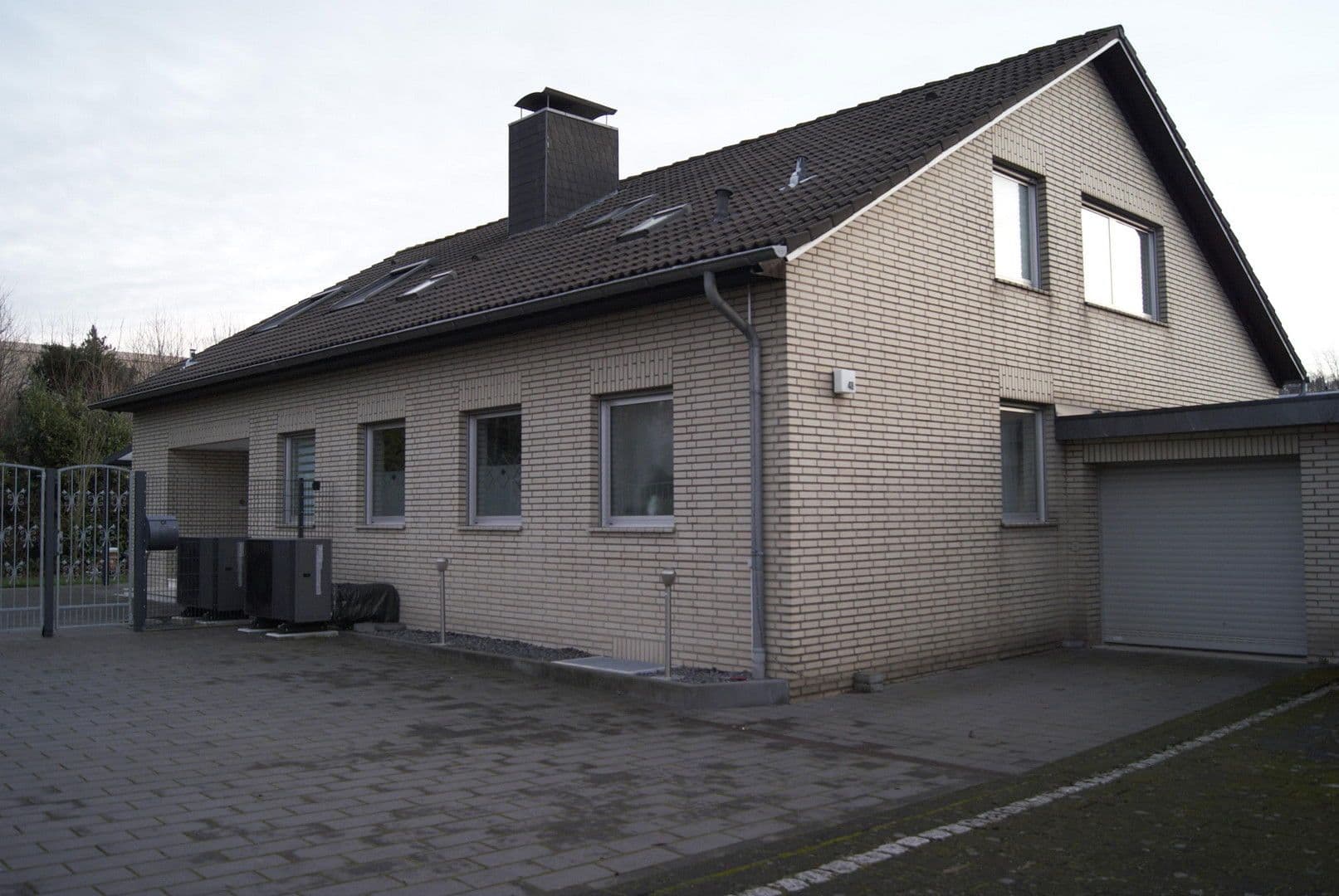 Predaj domu 241 m², pozemek 1.448 m², Grevenbroich, Severné Porýnie - Westfálsko Predaj domu 241 m², pozemek 1.448 m², Grevenbroich, Severné Porýnie - Westfálsko