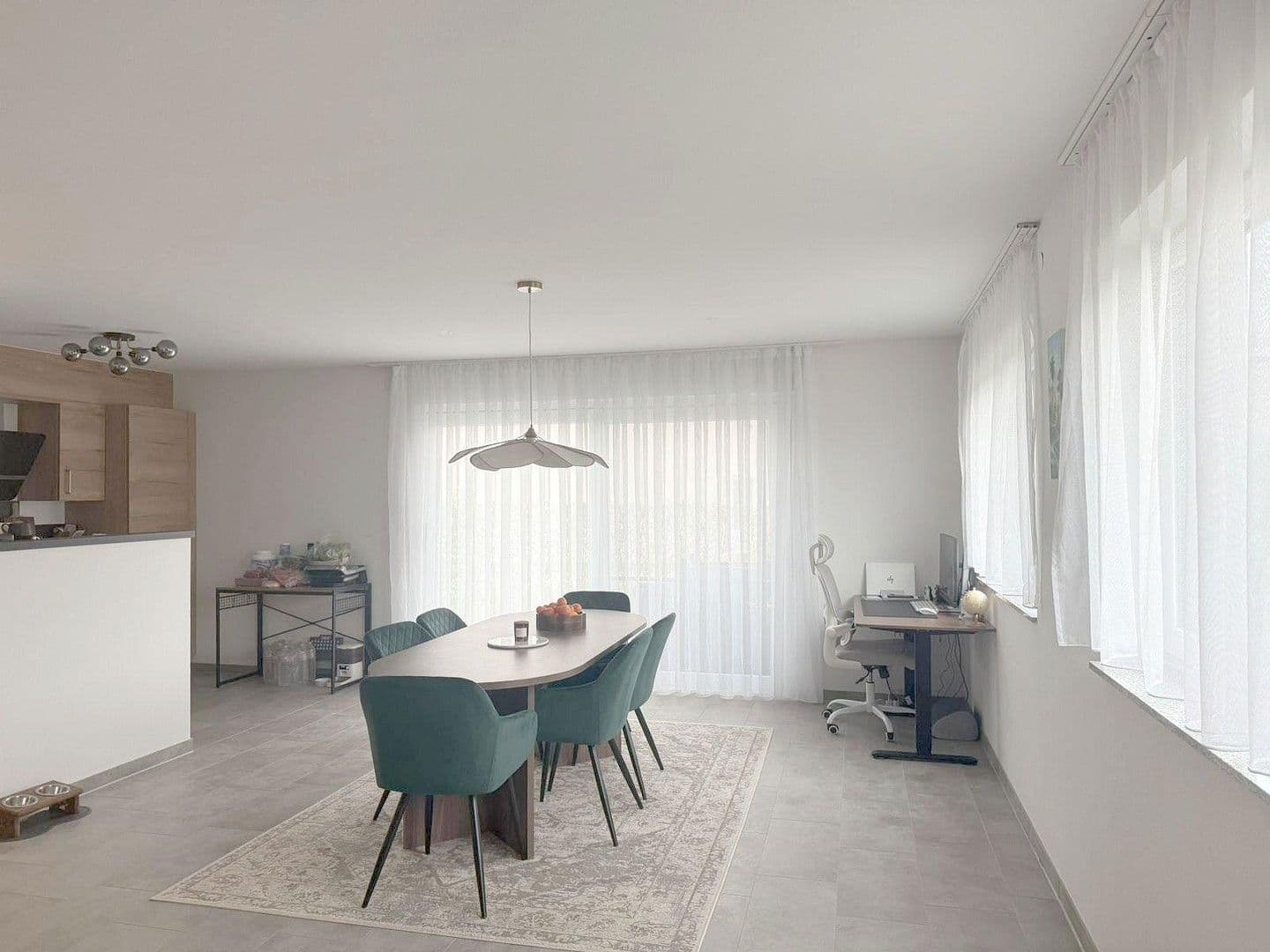 Prenájom bytu 2-izbový 85 m², Bruchsal, Bádensko-Wurttembersko Prenájom bytu 2-izbový 85 m², Bruchsal, Bádensko-Wurttembersko