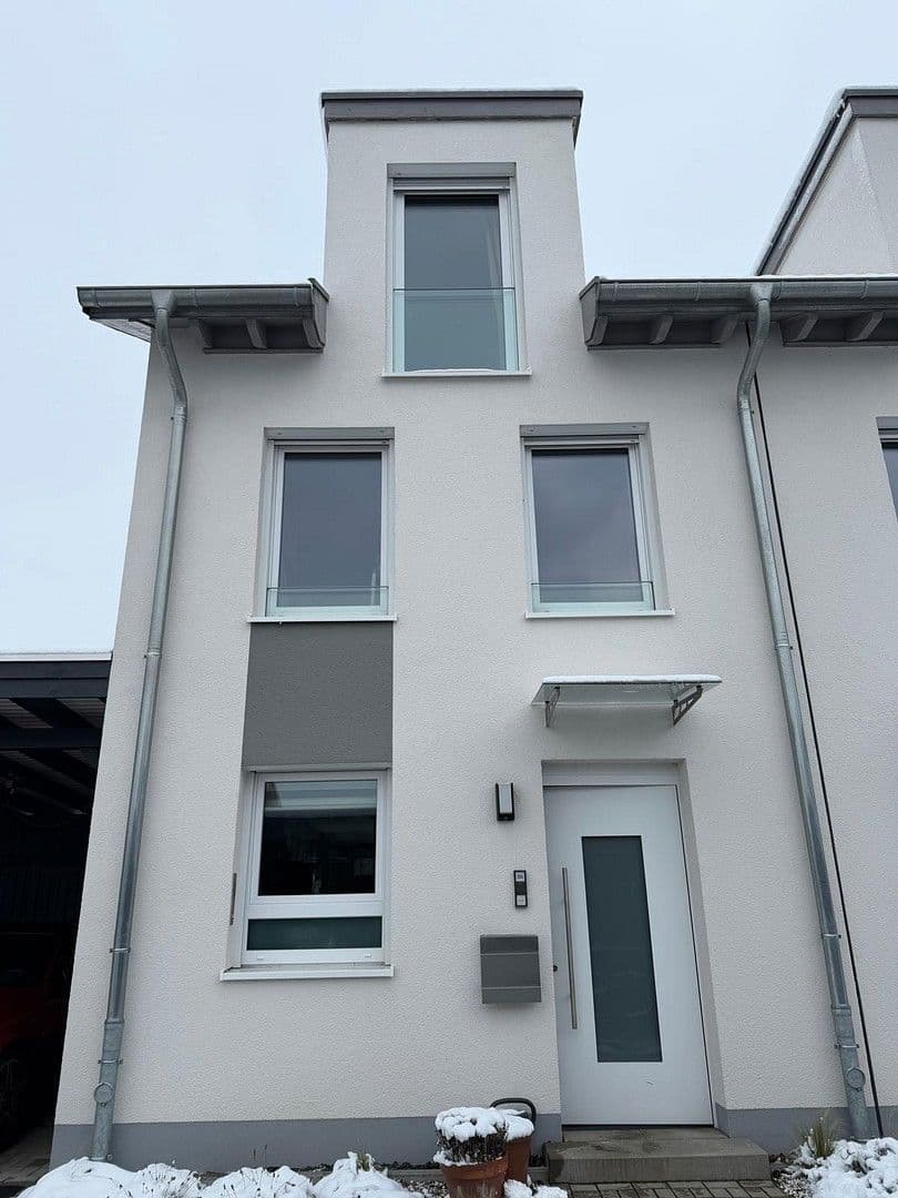 Predaj domu 119 m², pozemek 395 m², Norderstedt, Šlezvicko-Holštajnsko Predaj domu 119 m², pozemek 395 m², Norderstedt, Šlezvicko-Holštajnsko