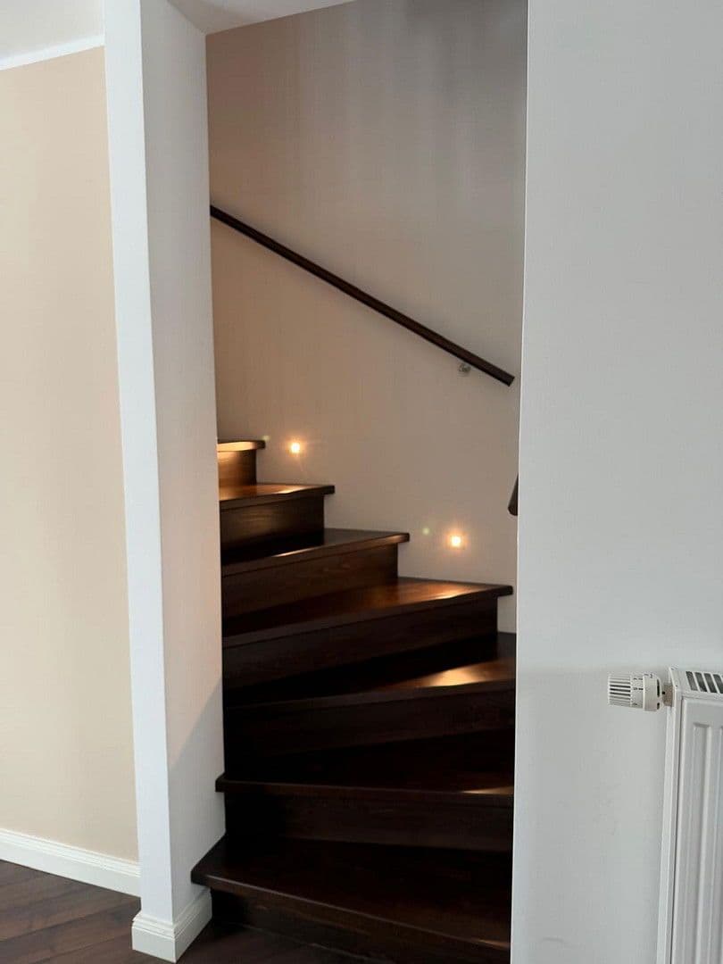 Predaj domu 119 m², pozemek 395 m², Norderstedt, Šlezvicko-Holštajnsko Predaj domu 119 m², pozemek 395 m², Norderstedt, Šlezvicko-Holštajnsko