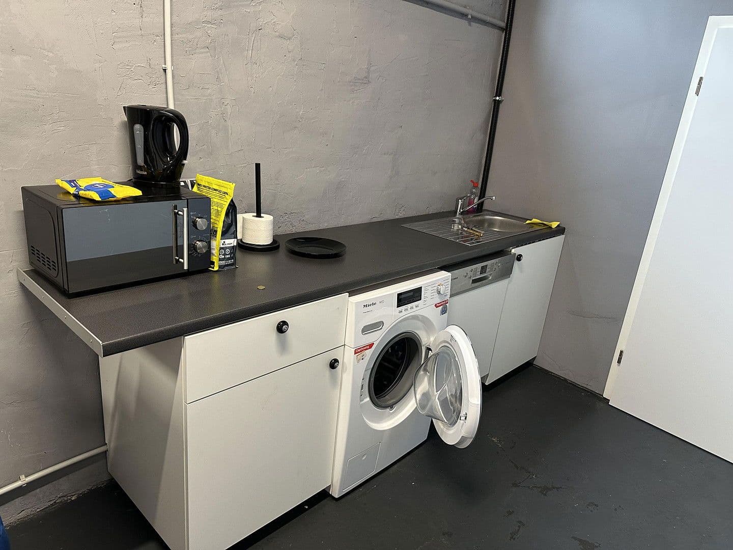 Prenájom nebytového priestoru 323 m², Wiescherstrasse 11b, Wuppertal, Severné Porýnie - Westfálsko Prenájom nebytového priestoru 323 m², Wiescherstrasse 11b, Wuppertal, Severné Porýnie - Westfálsko