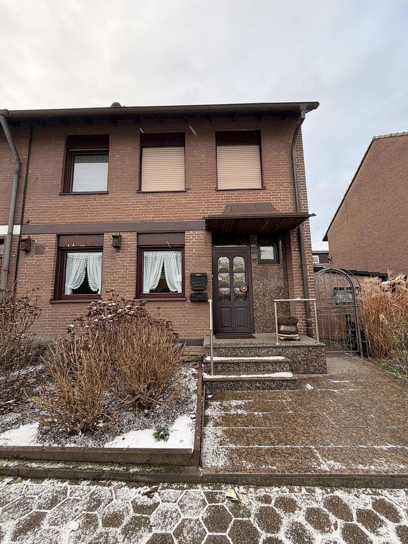 Predaj domu 145 m², pozemek 280 m², Essen, Severné Porýnie - Westfálsko Predaj domu 145 m², pozemek 280 m², Essen, Severné Porýnie - Westfálsko