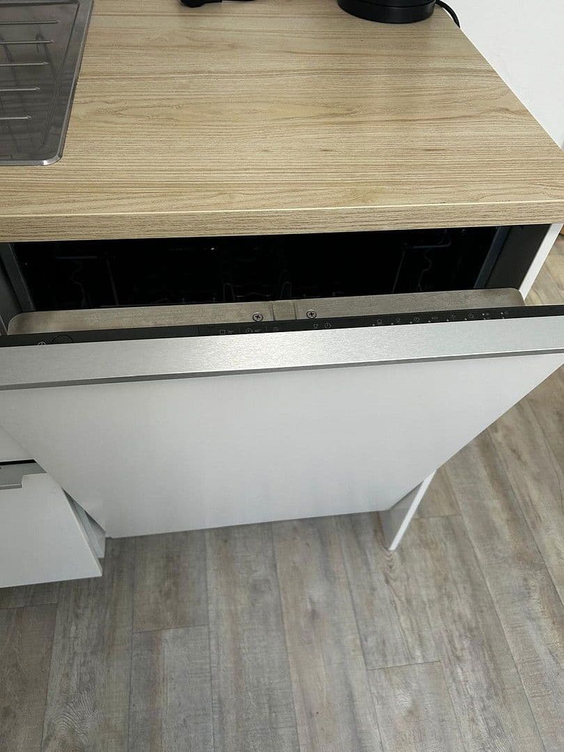 Prenájom bytu 2-izbový 55 m², Fasanenstraße 18, Mannheim, Bádensko-Wurttembersko Prenájom bytu 2-izbový 55 m², Fasanenstraße 18, Mannheim, Bádensko-Wurttembersko