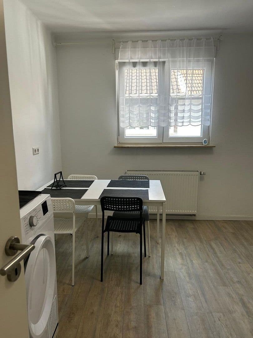 Prenájom bytu 2-izbový 55 m², Fasanenstraße 18, Mannheim, Bádensko-Wurttembersko Prenájom bytu 2-izbový 55 m², Fasanenstraße 18, Mannheim, Bádensko-Wurttembersko