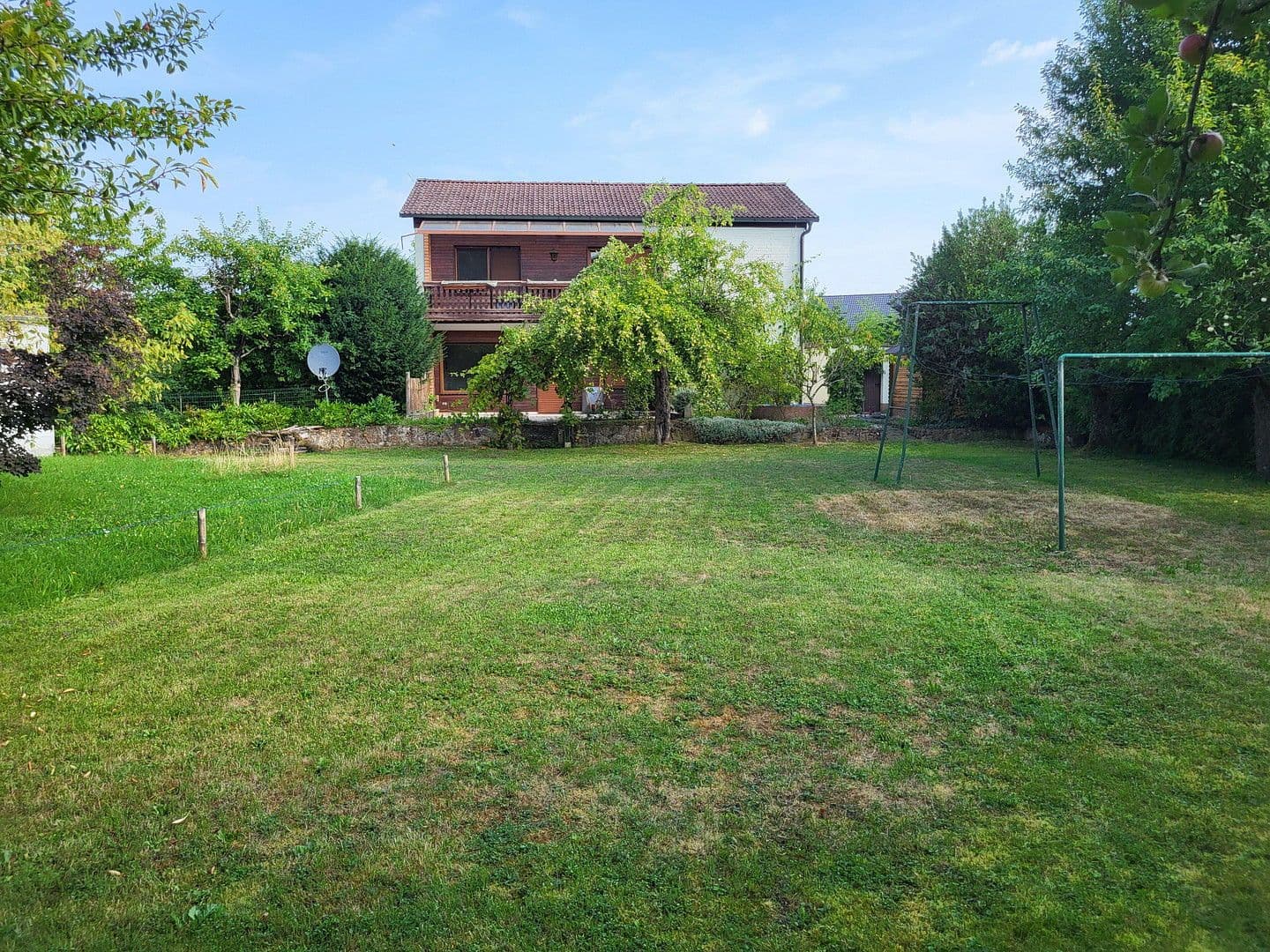 Predaj pozemku 1.315 m², Schloßweg 27, Marloffstein, Bavorsko Predaj pozemku 1.315 m², Schloßweg 27, Marloffstein, Bavorsko