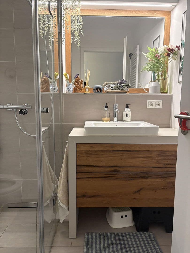 Predaj bytu 3-izbový 100 m², Berlin, Berlín Predaj bytu 3-izbový 100 m², Berlin, Berlín