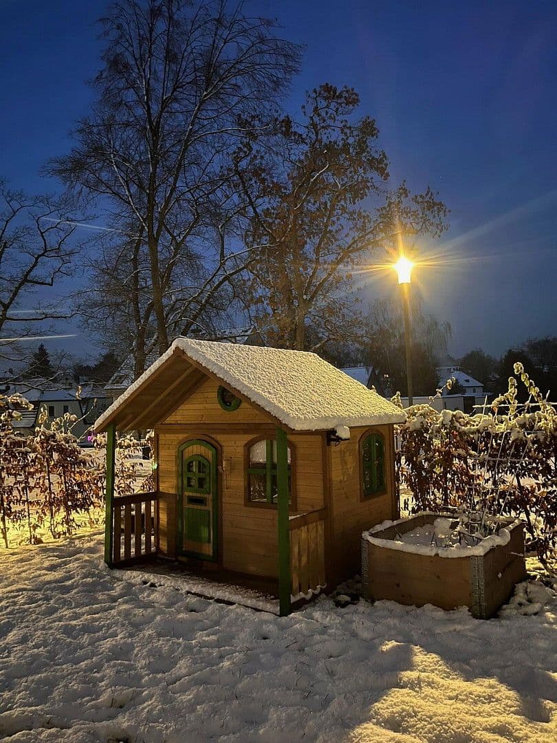 Predaj bytu 3-izbový 100 m², Berlin, Berlín Predaj bytu 3-izbový 100 m², Berlin, Berlín