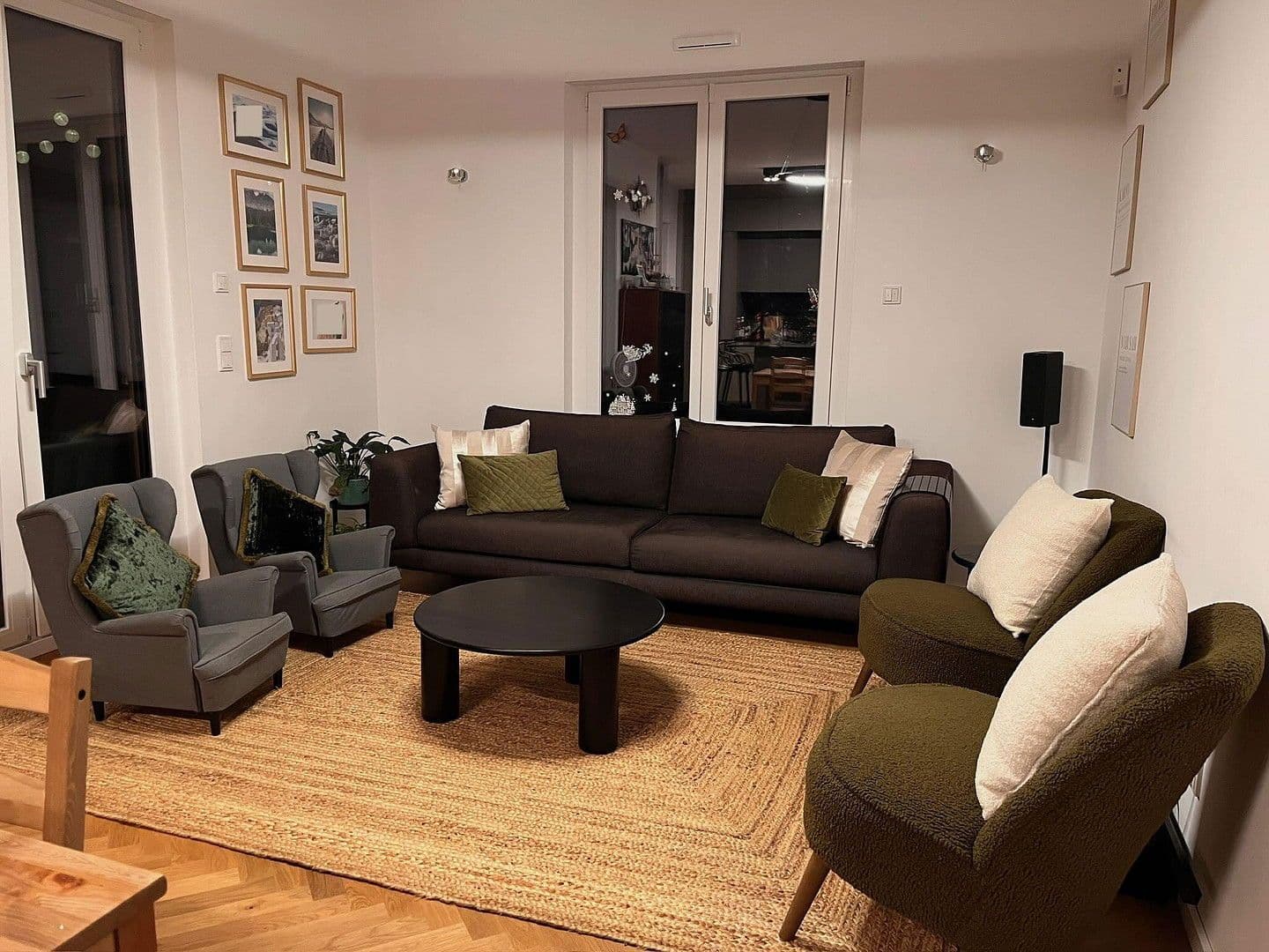 Predaj bytu 3-izbový 100 m², Berlin, Berlín Predaj bytu 3-izbový 100 m², Berlin, Berlín