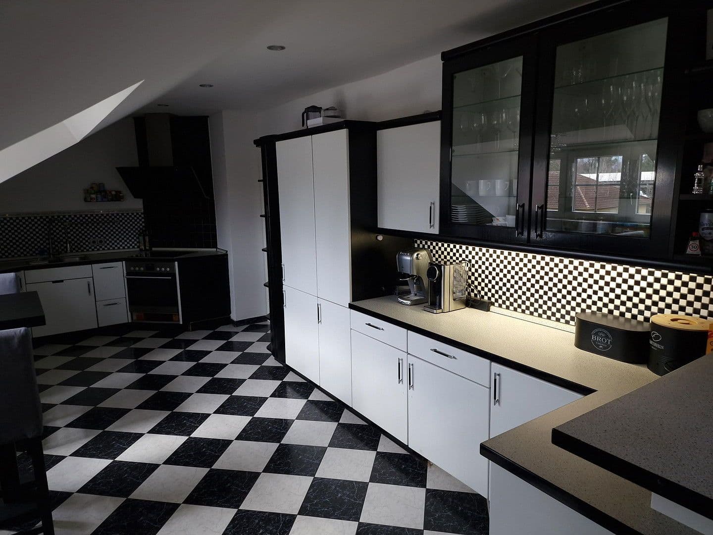 Predaj domu 550 m², pozemek 1.409 m², Werder (Havel), Brandenbursko Predaj domu 550 m², pozemek 1.409 m², Werder (Havel), Brandenbursko