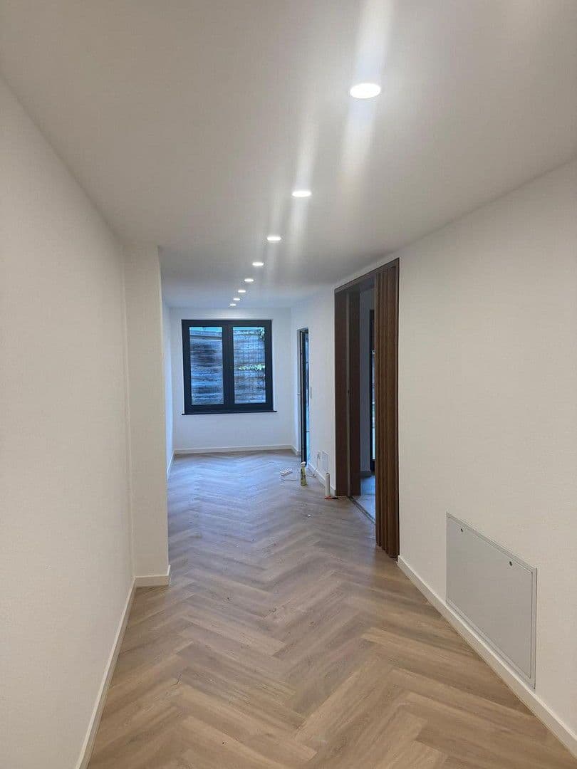 Prenájom bytu 2-izbový 84 m², Wendlingen am Neckar, Bádensko-Wurttembersko Prenájom bytu 2-izbový 84 m², Wendlingen am Neckar, Bádensko-Wurttembersko