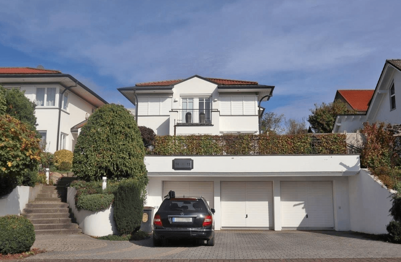 Predaj domu 350 m², pozemek 1.387 m², Flieden, Hesensko Predaj domu 350 m², pozemek 1.387 m², Flieden, Hesensko