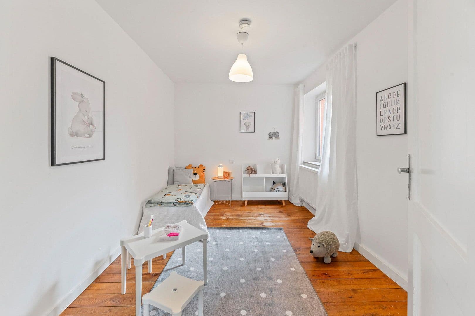 Predaj bytu 5-izbový 128 m², Leonberg, Bádensko-Wurttembersko Predaj bytu 5-izbový 128 m², Leonberg, Bádensko-Wurttembersko