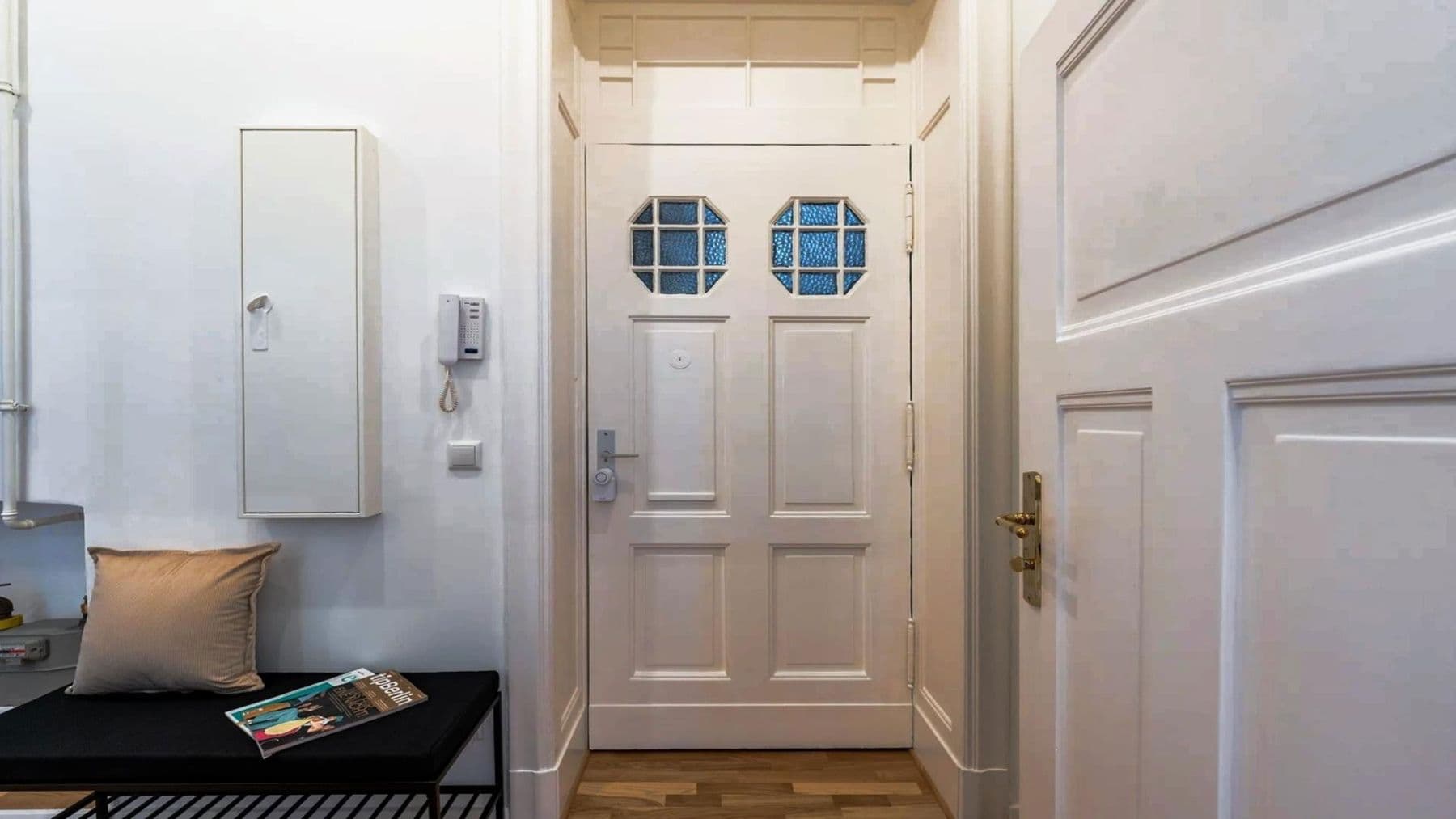 Prenájom bytu 1-izbový 38 m², Berlin, Berlín Prenájom bytu 1-izbový 38 m², Berlin, Berlín