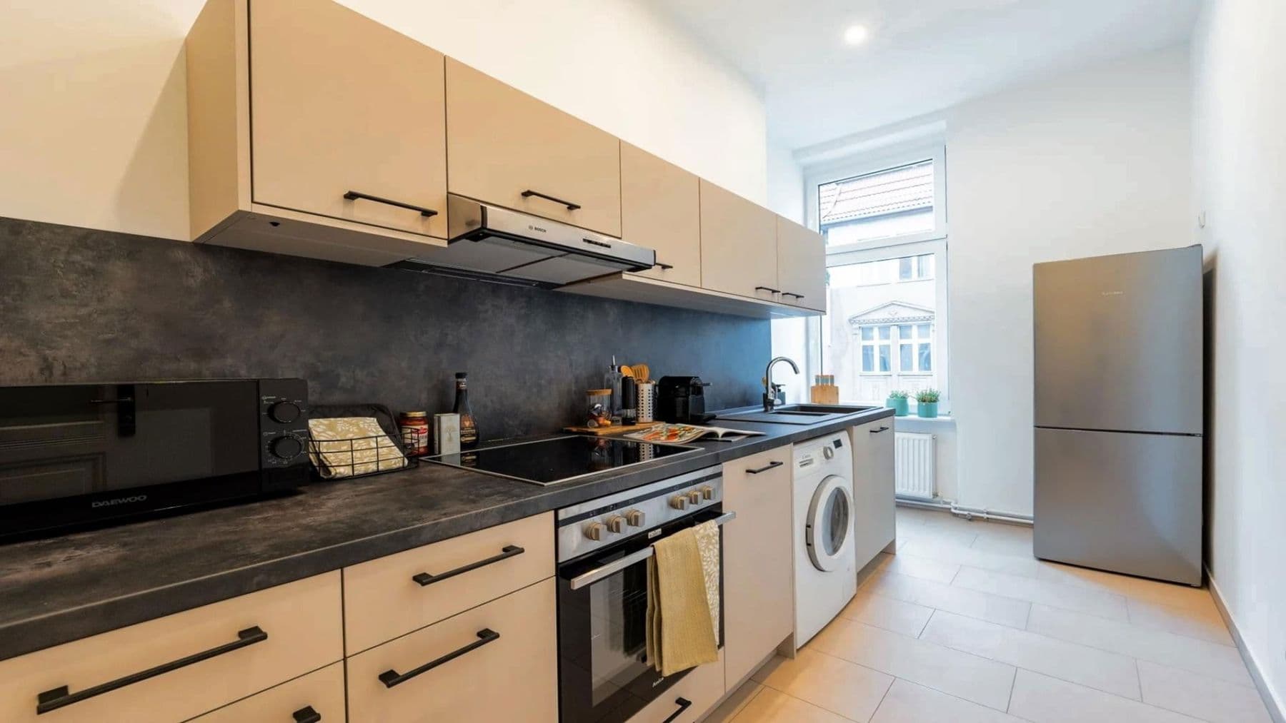 Prenájom bytu 1-izbový 38 m², Berlin, Berlín Prenájom bytu 1-izbový 38 m², Berlin, Berlín